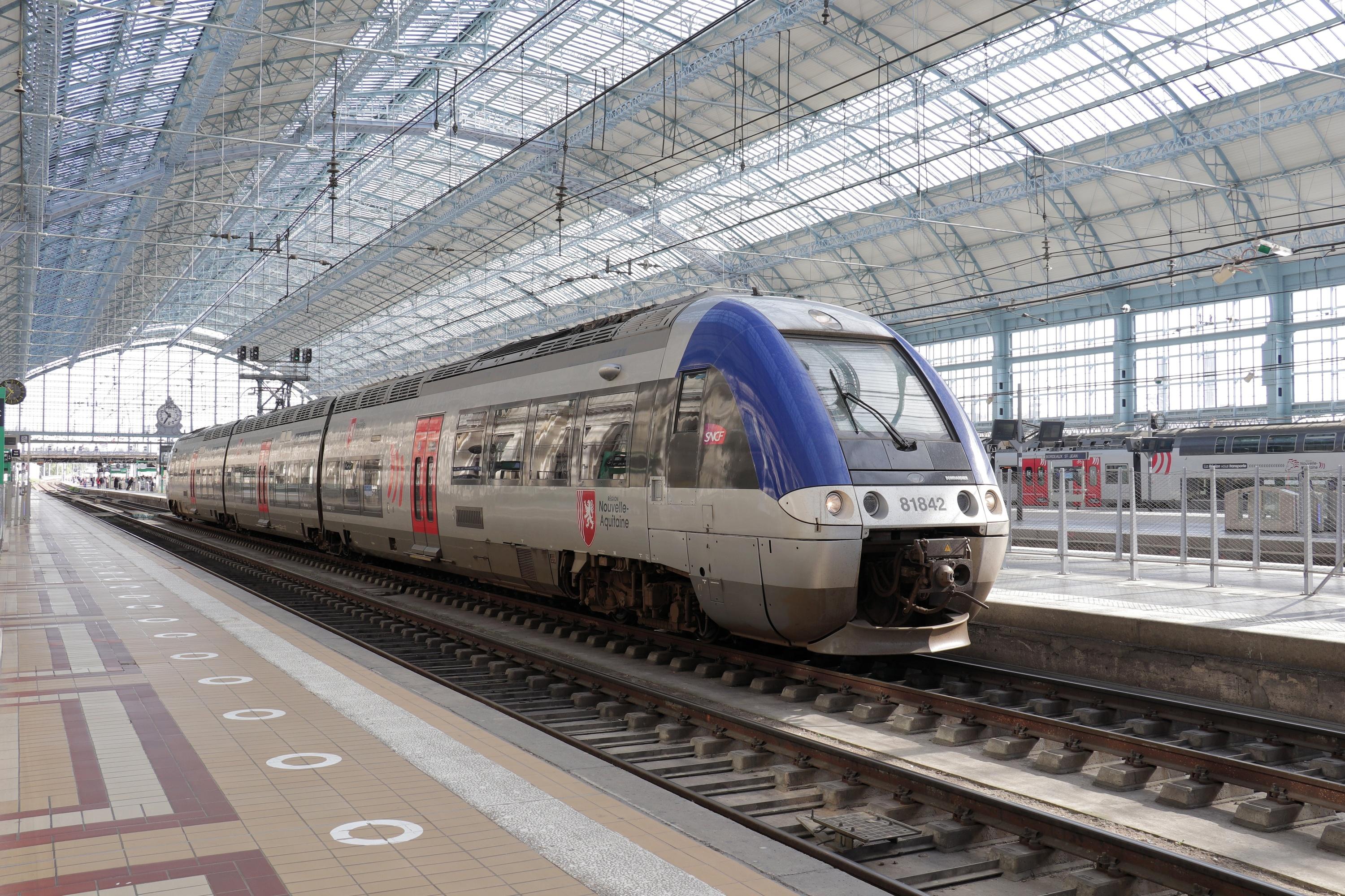 Occitanie, Pays de la Loire, Normandie... La tempête Darragh perturbe fortement le réseau SNCF dans plusieurs régions