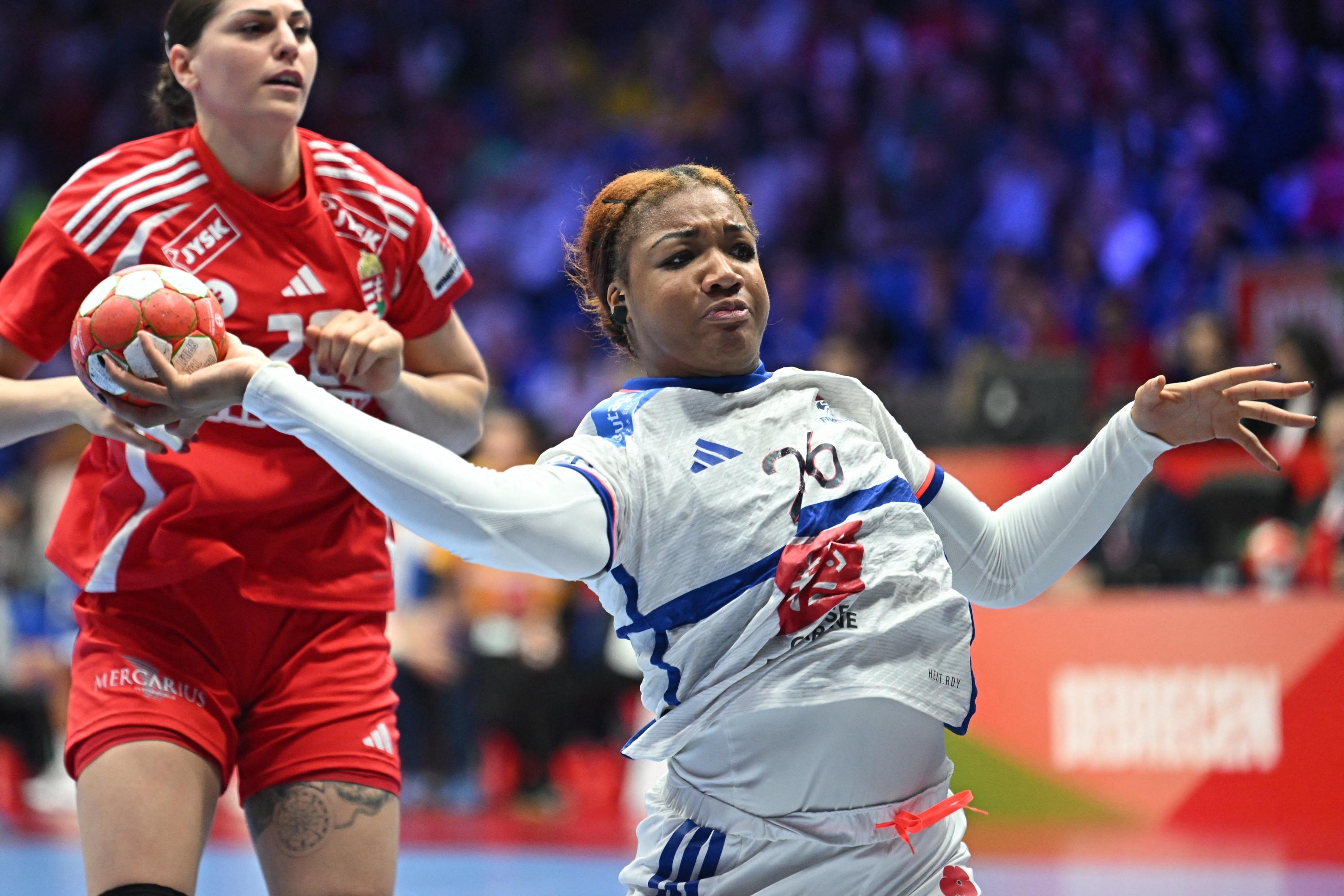 Handball : les Bleues voyageront en première en demi-finales de l’Euro