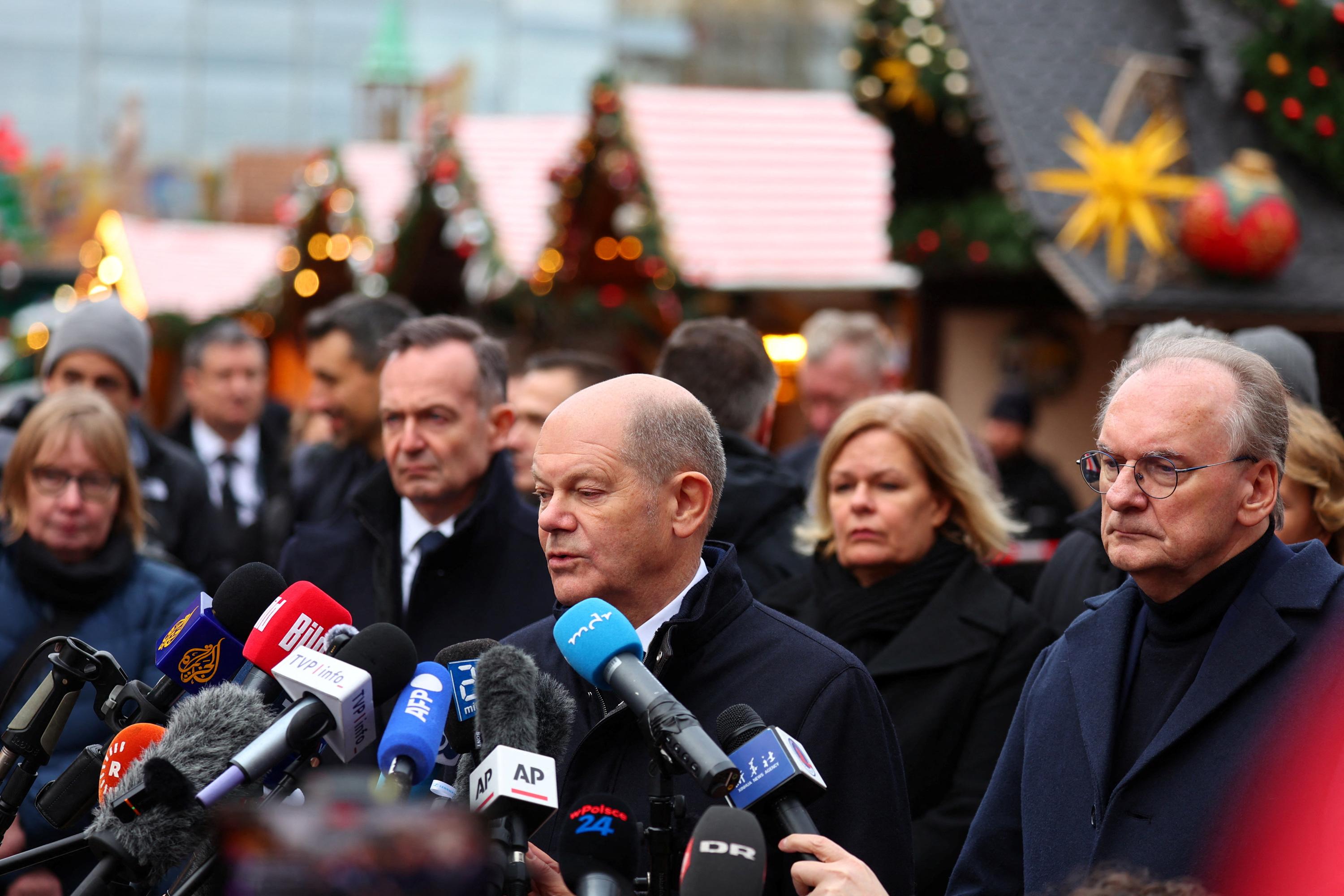 Allemagne : le gouvernement sous pression après l'attaque du Marché de Noël de Magdebourg