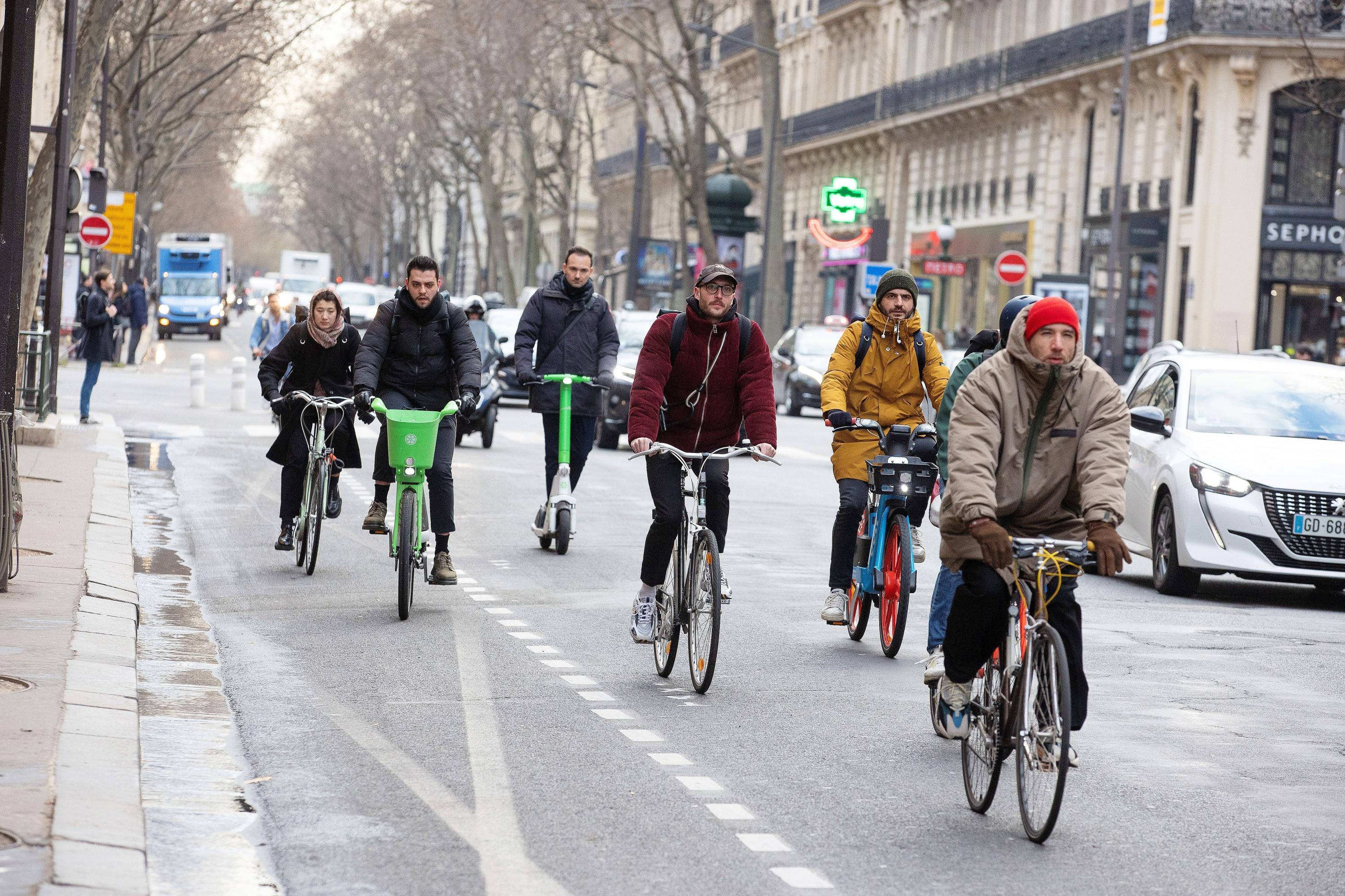 «Une marche arrière grave» : les associations de cyclistes dénoncent la fin des aides de l’État pour acheter un vélo