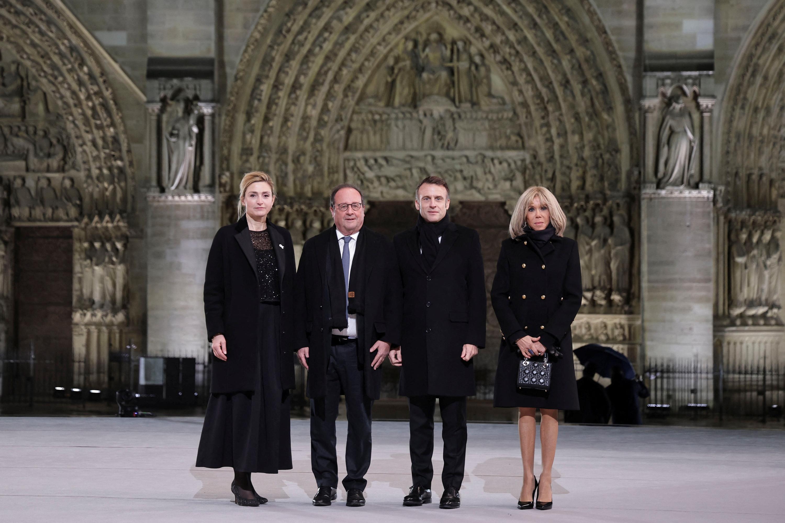 Emmanuel Macron «doit terminer son mandat» selon François Hollande