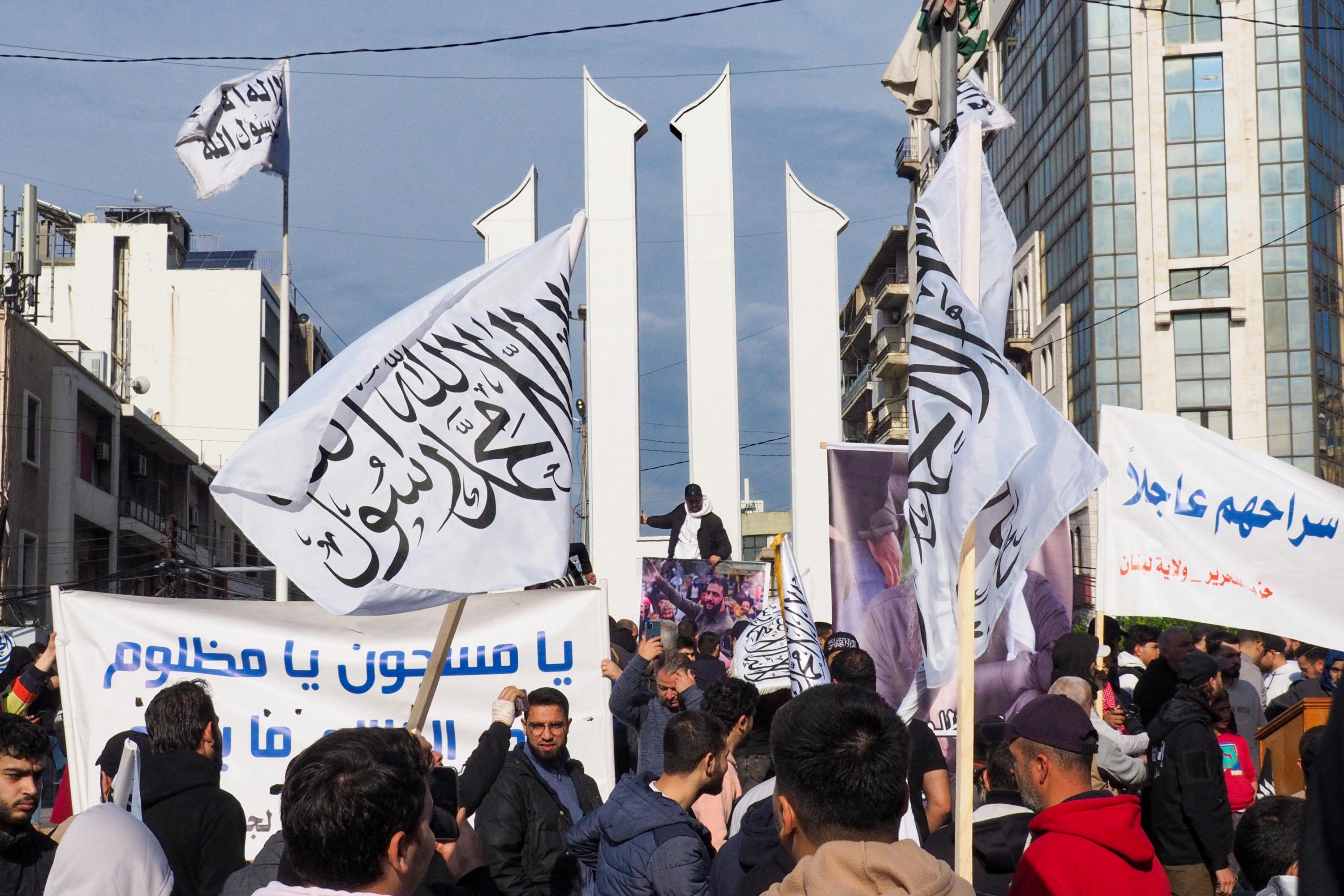 Liban: des manifestants réclament la libération de détenus islamistes