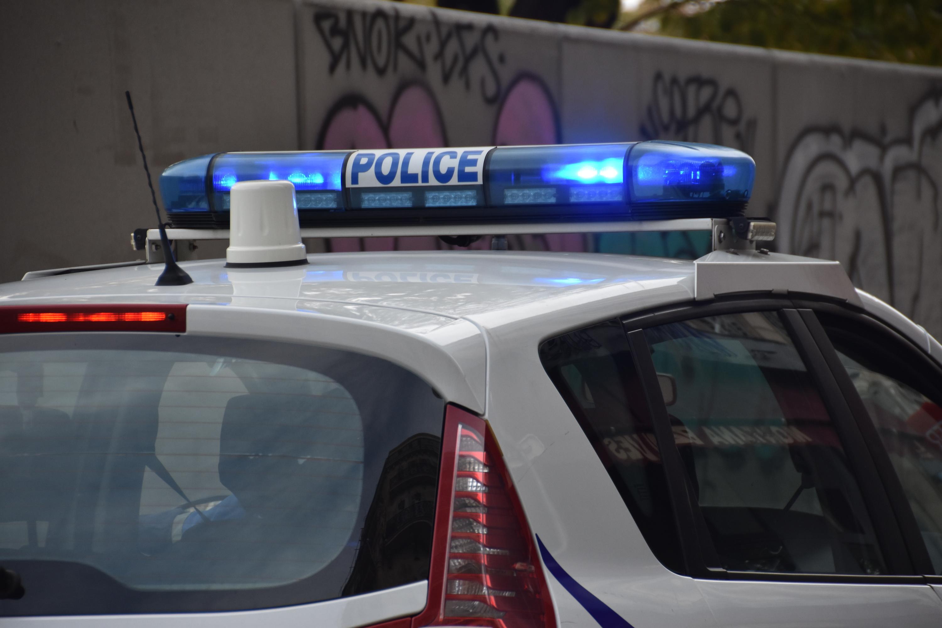 Deux policiers de la BAC blessés après une course-poursuite près de Marseille