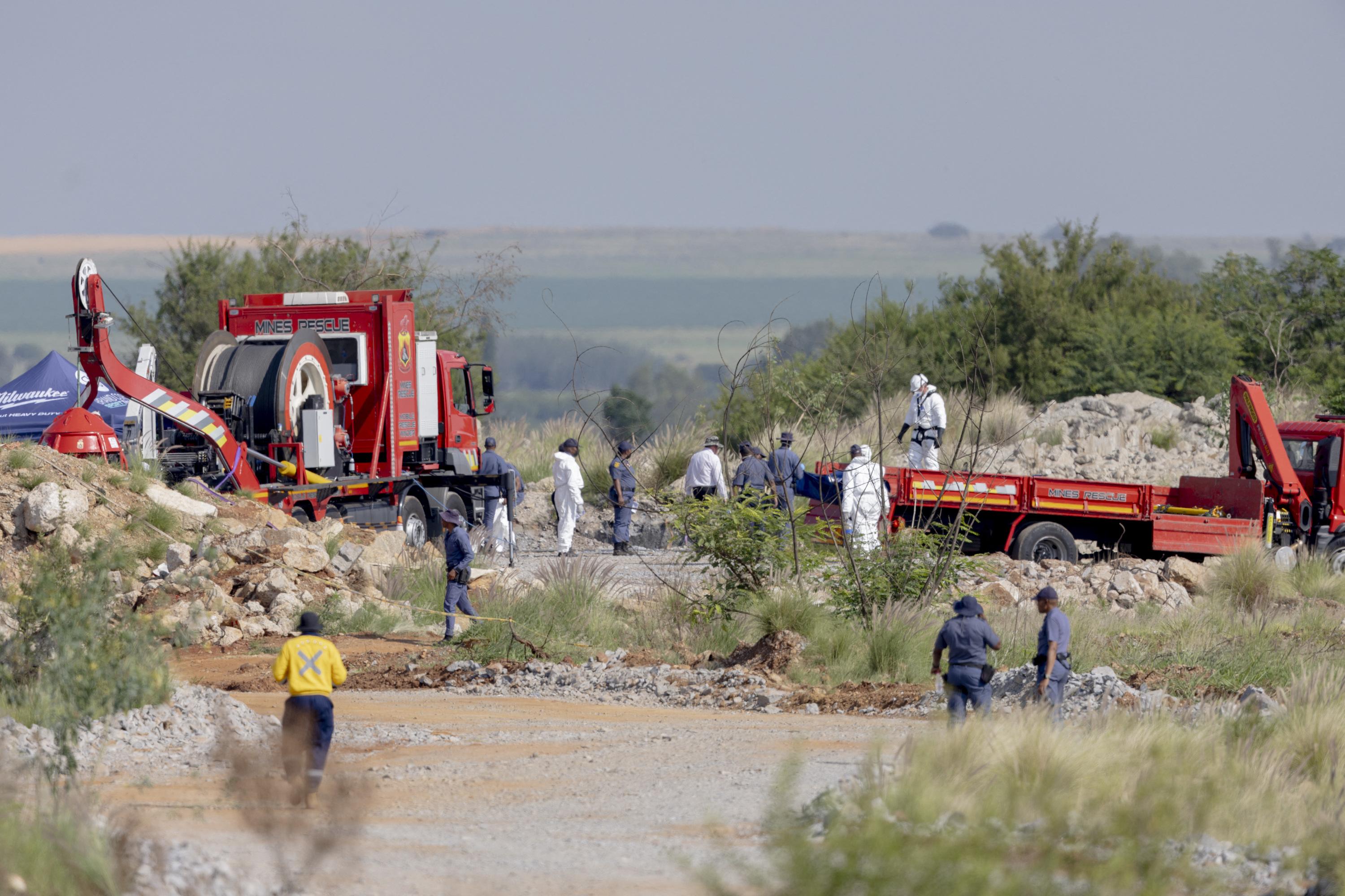 Afrique du Sud : une vingtaine de mineurs clandestins secourus et neuf corps extraits