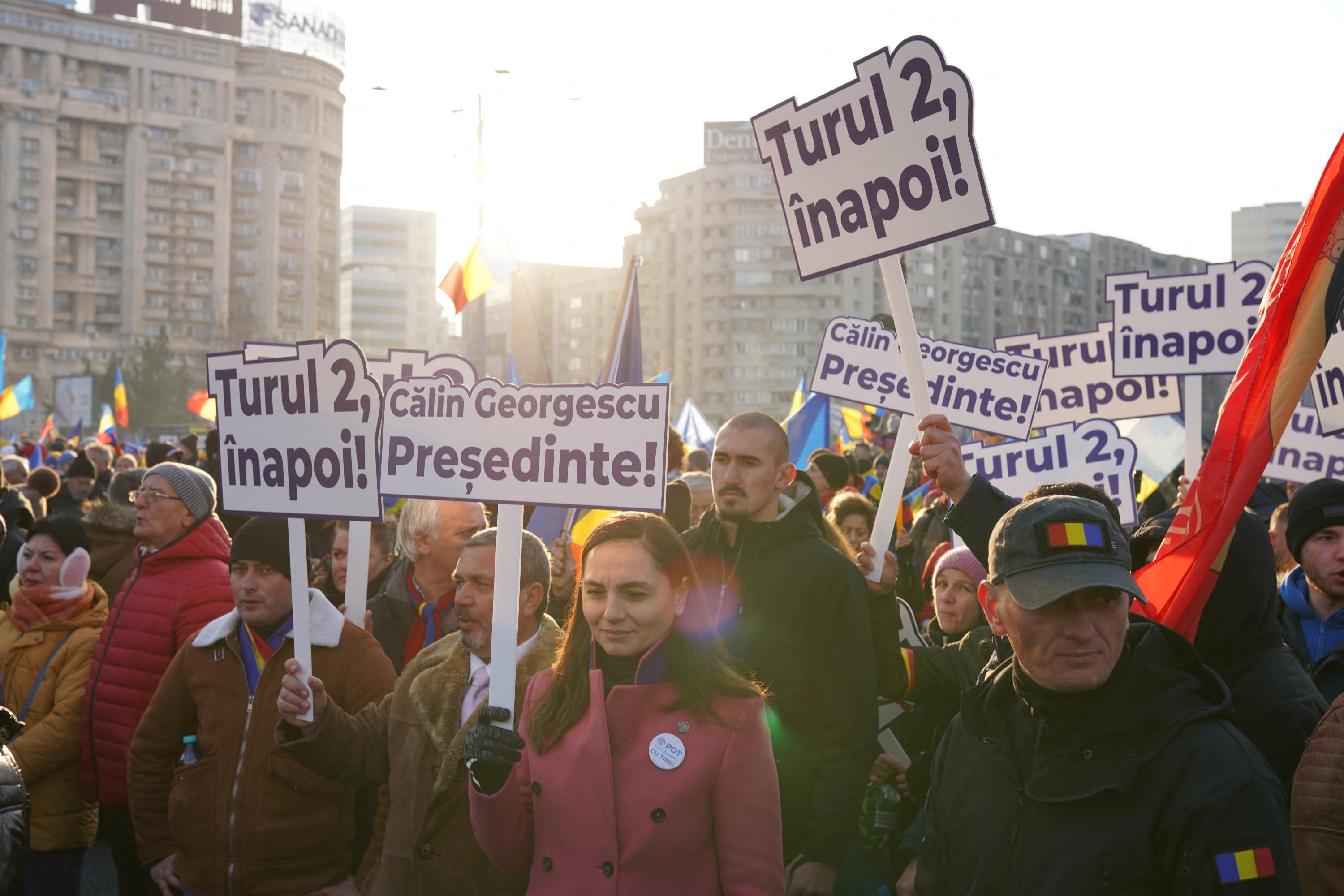 Soupçons d’ingérence russe en Roumanie : une nouvelle élection présidentielle organisée en mai