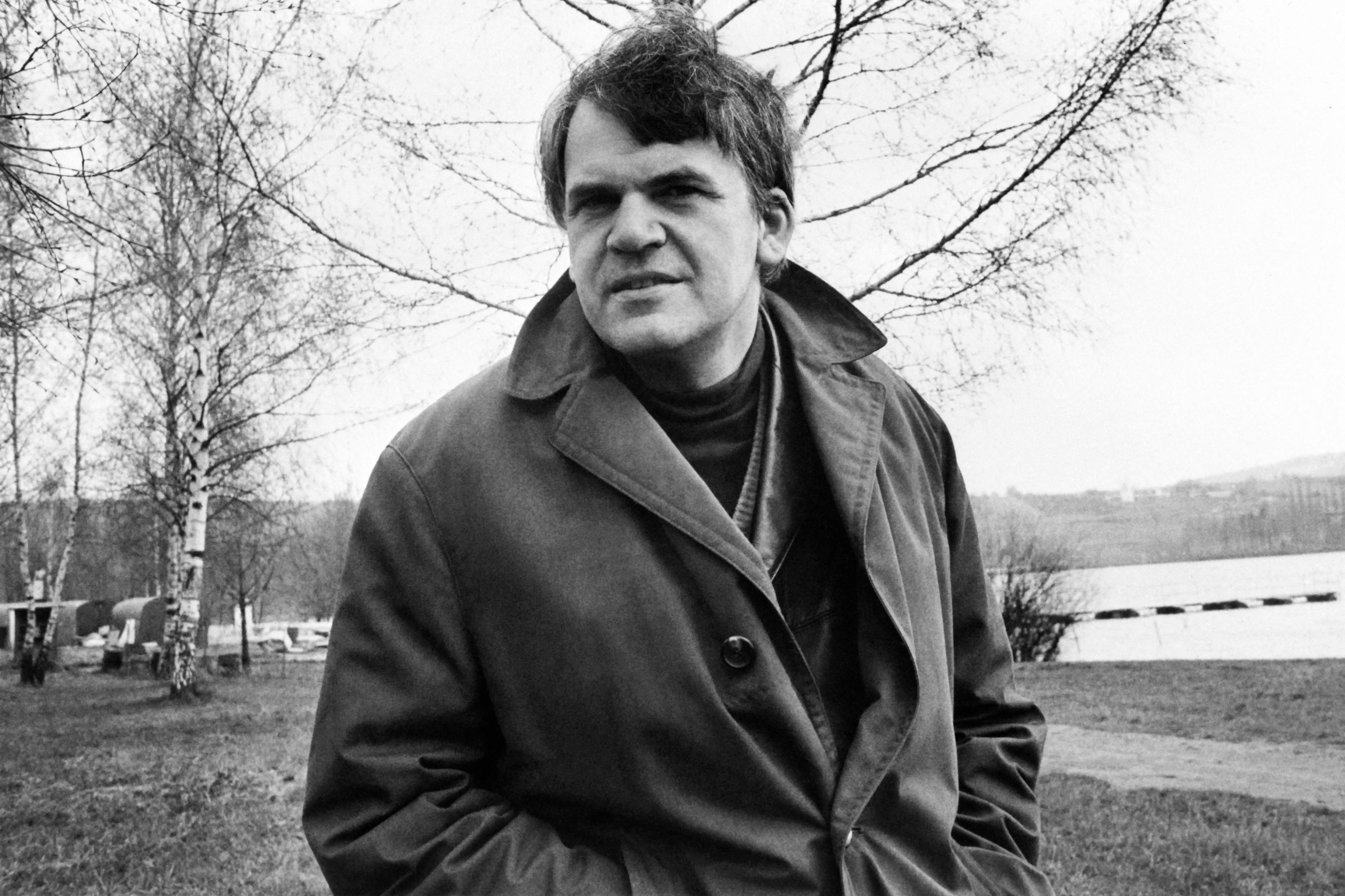 Les cendres de l'écrivain Milan Kundera rapatriées dans sa ville natale en République tchèque