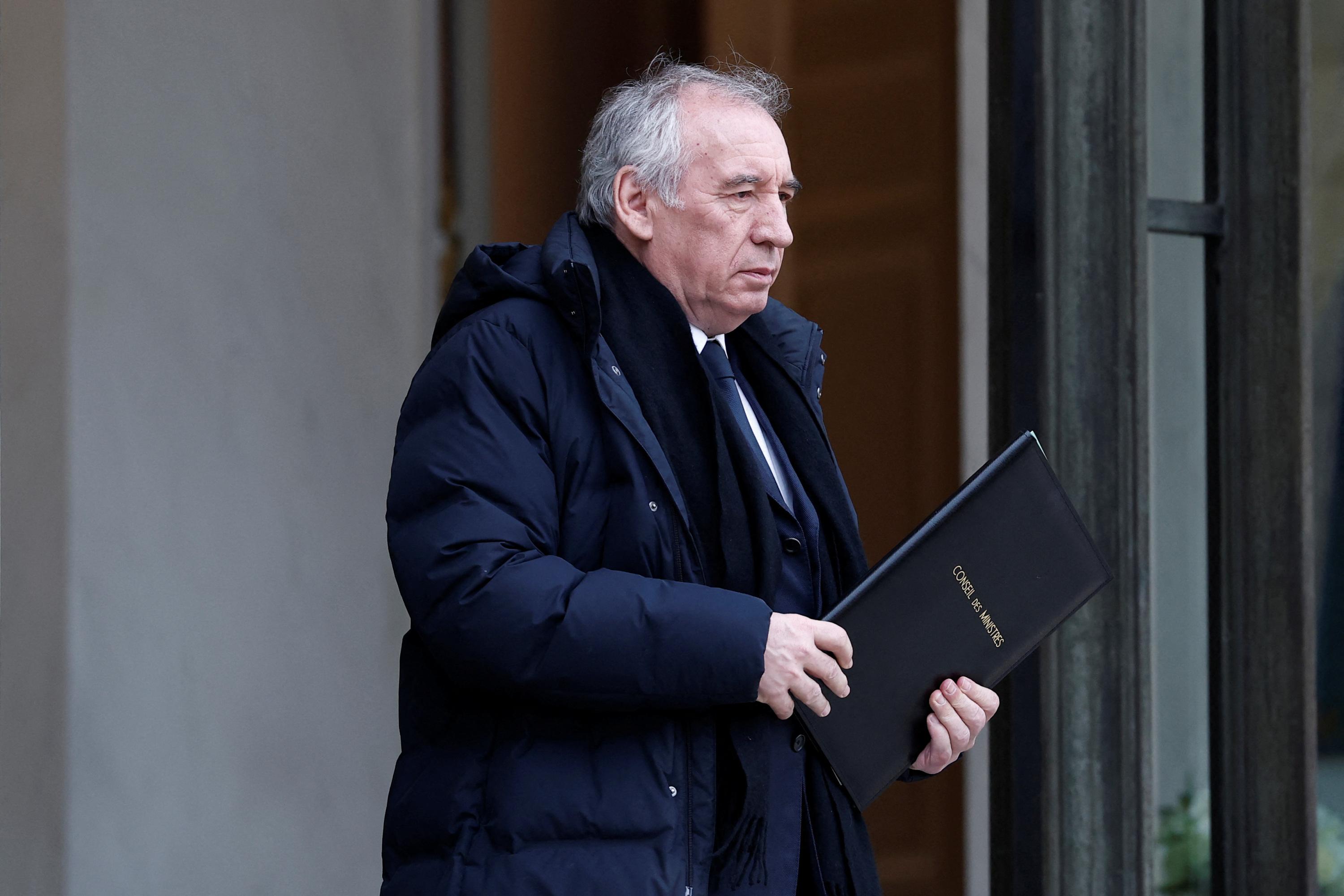 Le Sénat vote la suppression du Haut-commissariat au Plan, instance dont François Bayrou a eu la charge