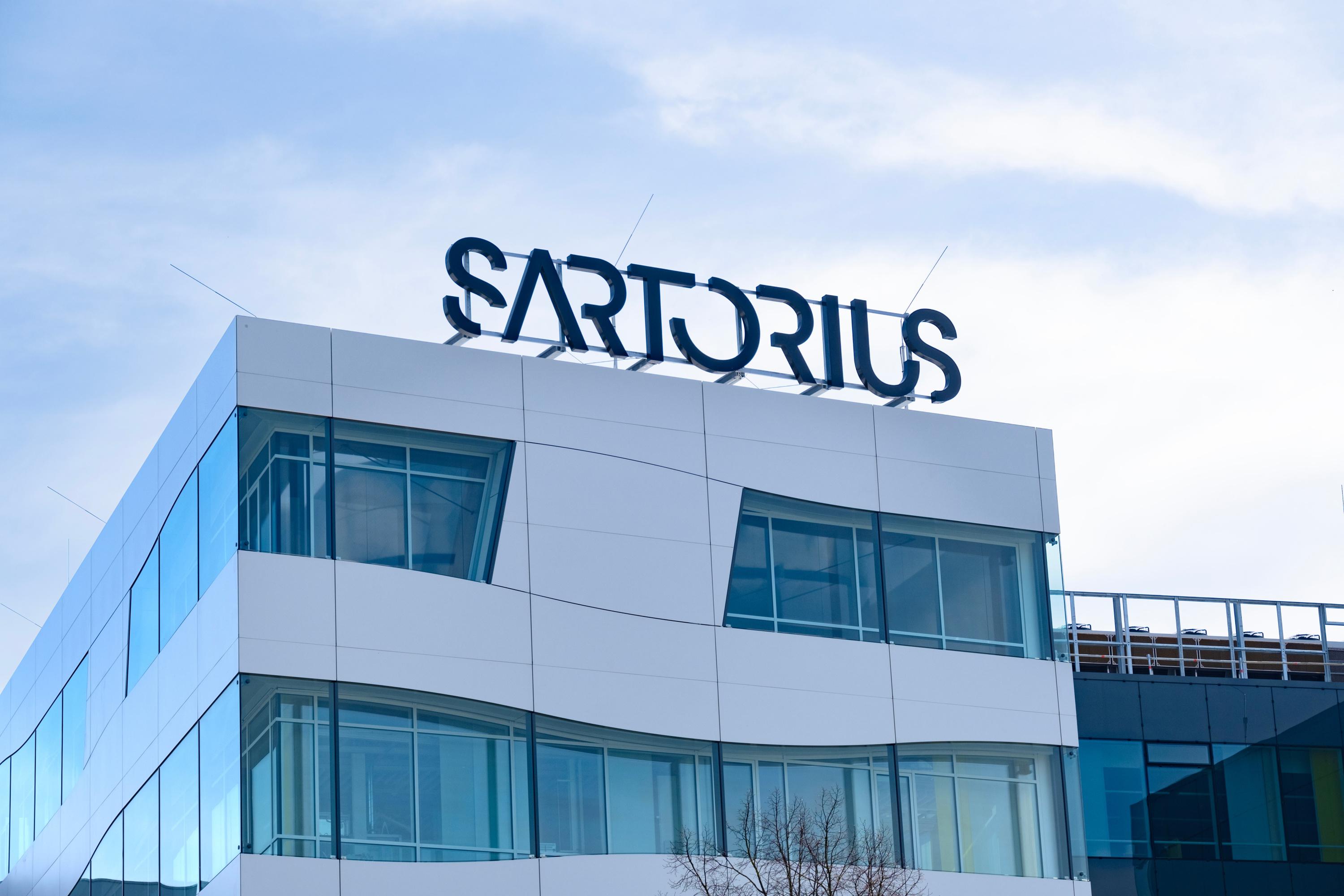 Bourse de Paris : Sartorius Stedim Biotech s’envole après ses résultats, Schneider Electric freine le CAC 40