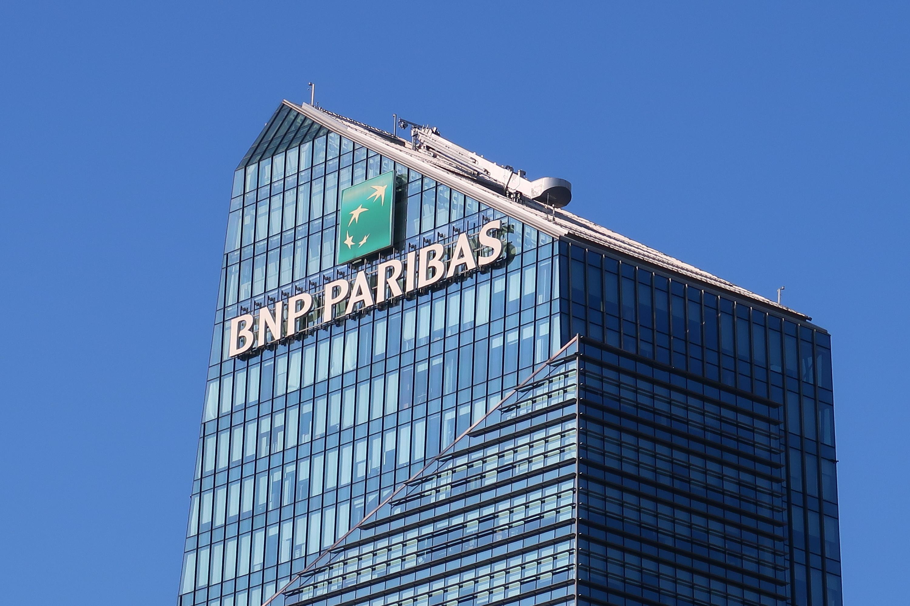 BNP Paribas signe une nouvelle année record et voit la banque de détail se redresser