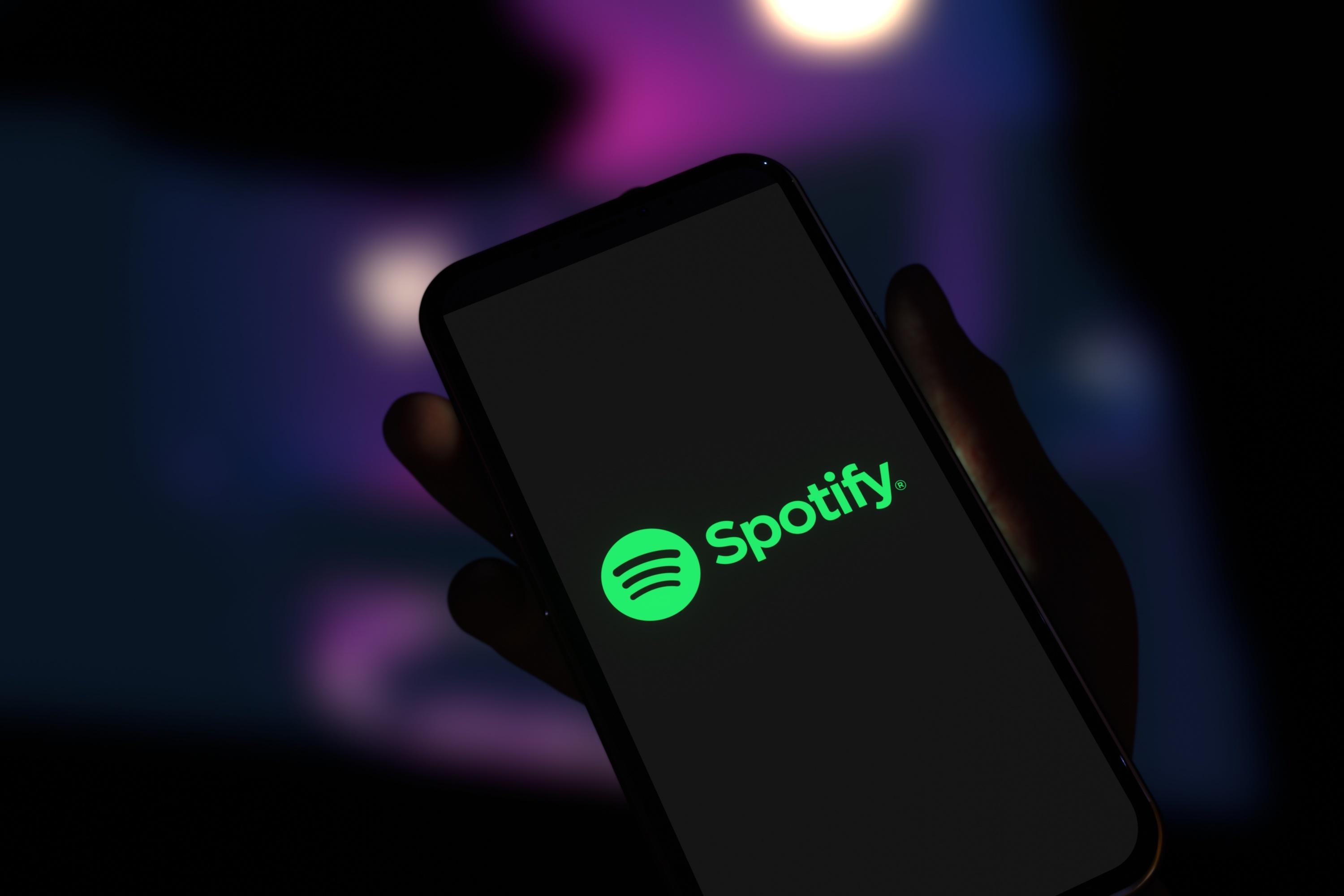 Plus de quinze ans après sa création, le leader du streaming musical Spotify est enfin rentable