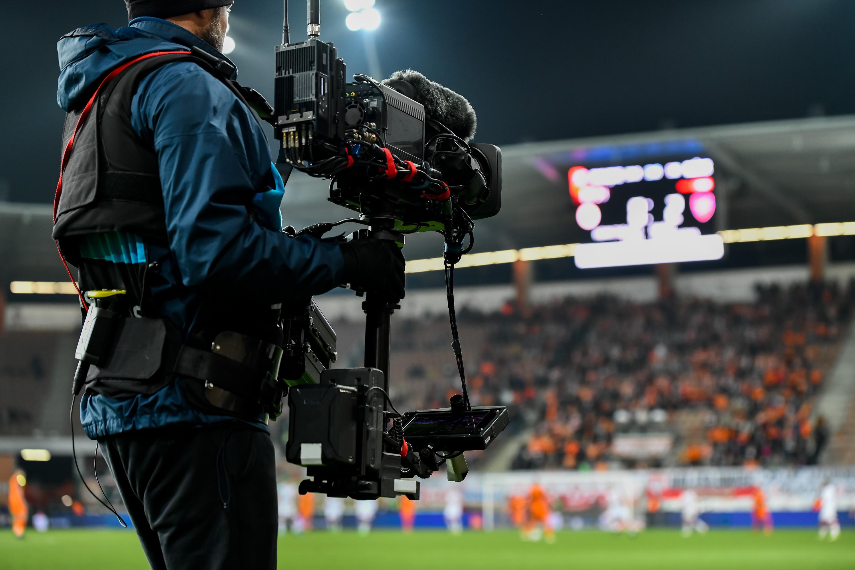 Droits TV du football : quel poids pèse la Ligue 1 française face aux autres championnats européens ?