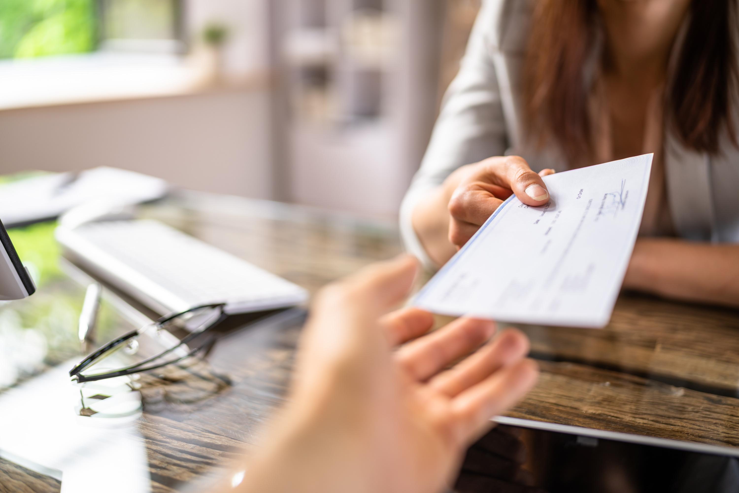 Journée des droits de la femme : l’égalité salariale progresse mais l’écart persiste