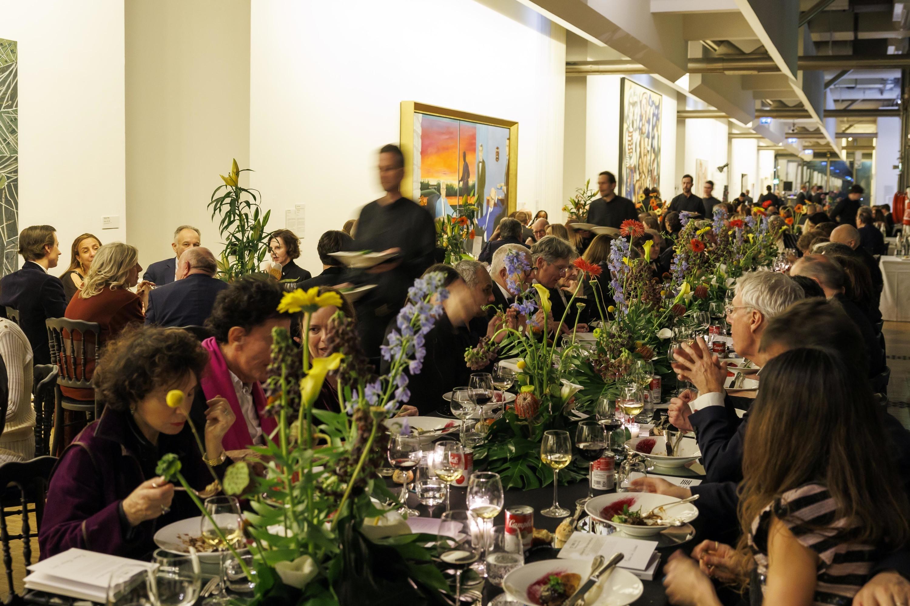 Le dîner des adieux, aux couleurs des Seventies, du Centre Pompidou