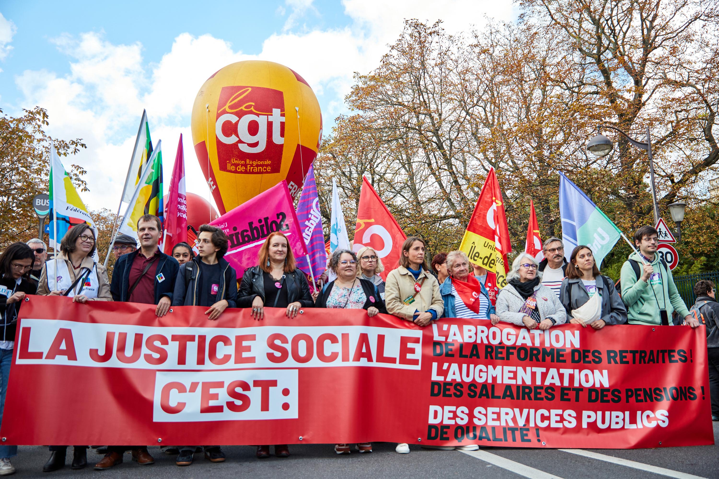 «Scandaleux», «incompréhensible», «une gaffe»… en fermant la porte à un retour de la retraite à 62 ans, Bayrou s’attire les foudres des syndicats