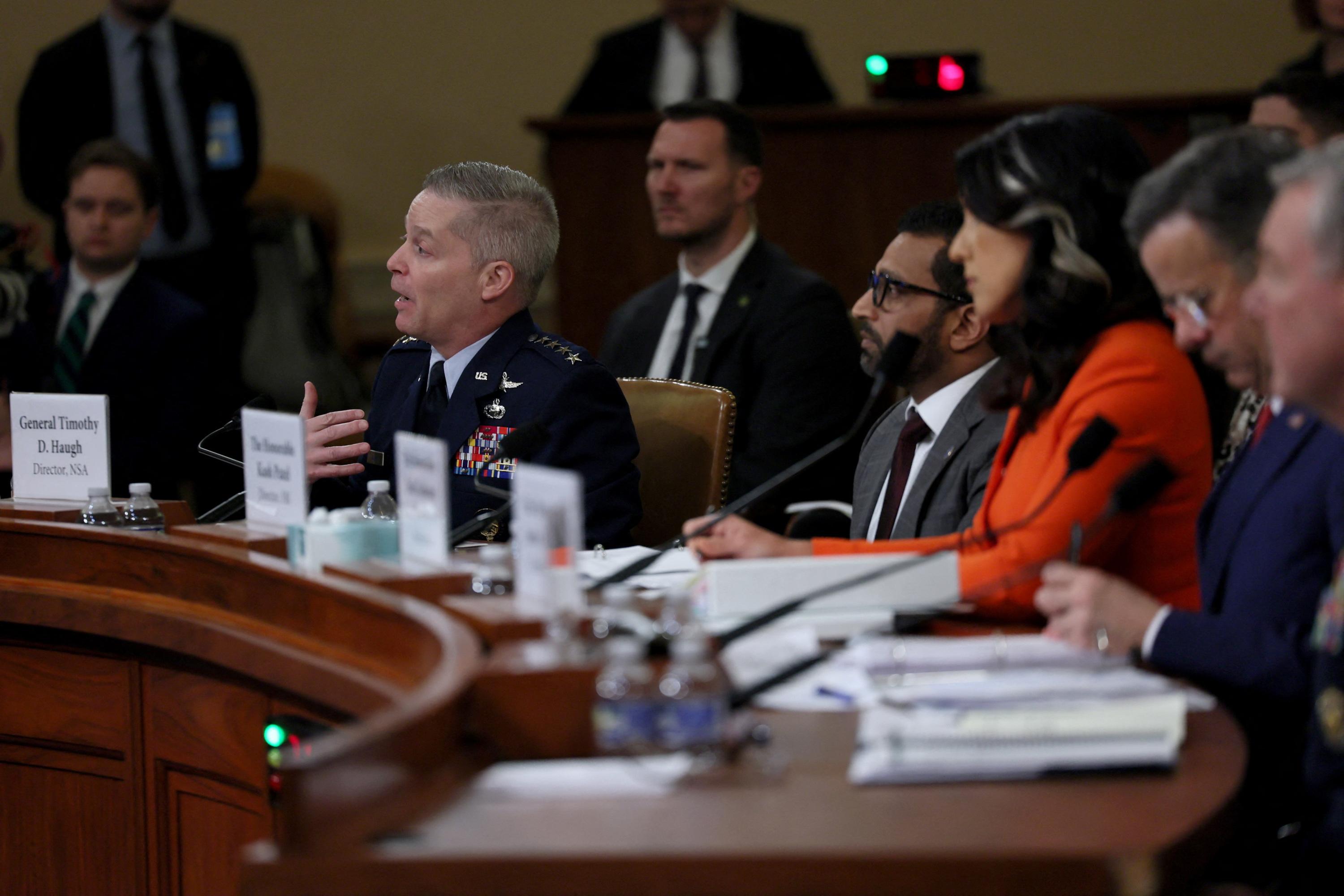 Le chef d’état-major des armées, le directeur de l’agence de renseignement... La liste des responsables américains écartés par Trump s’allonge