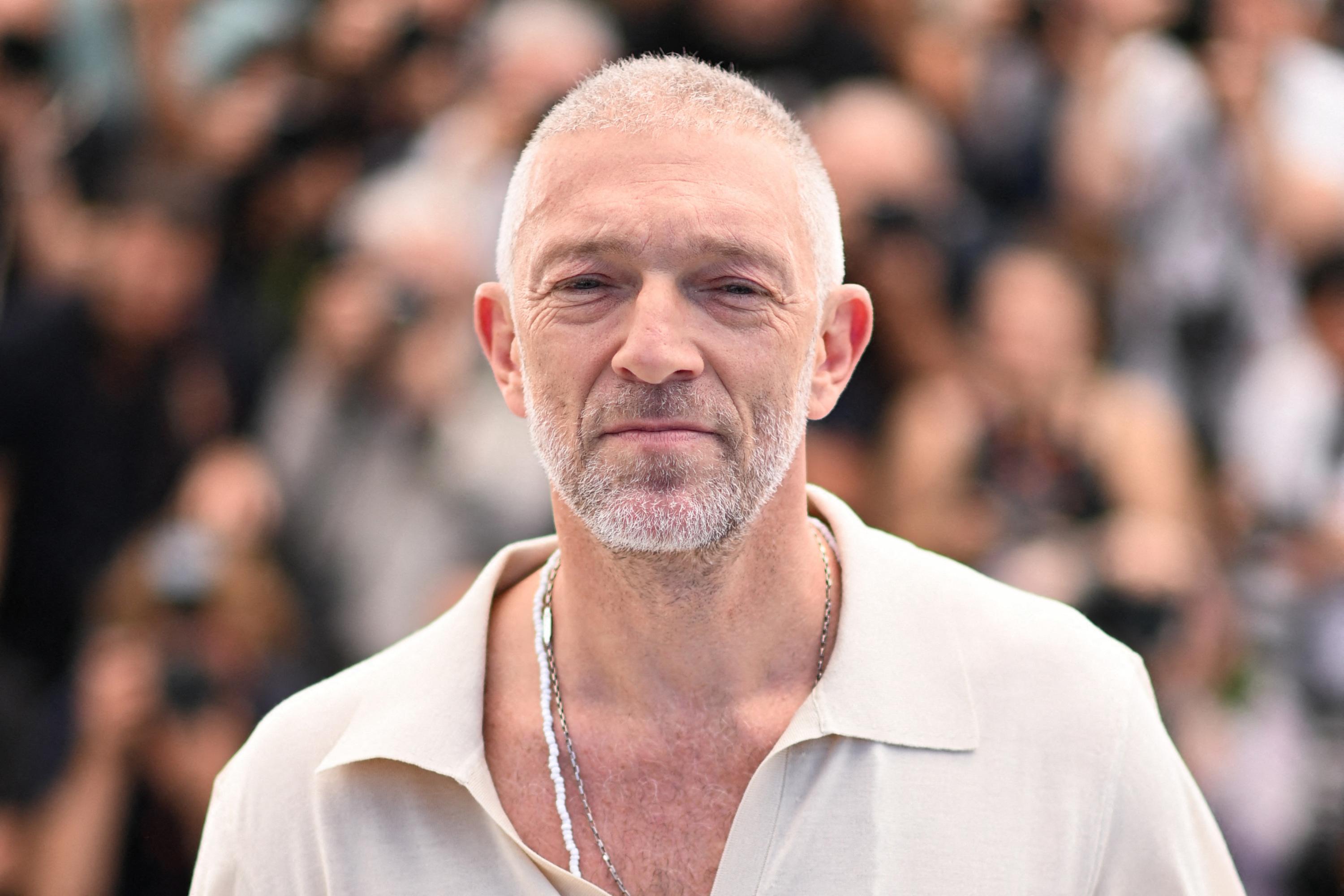 Si après 50 ans tu as mal nulle part quand tu te réveilles, c’est que tu es mort : Vincent Cassel se confie sur son rapport à l’âge