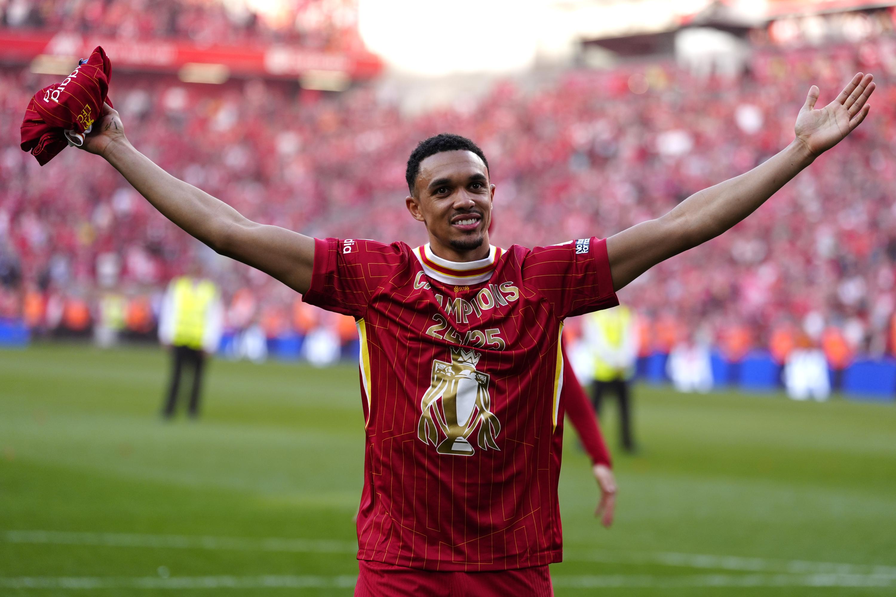 Premier League : Alexander Arnold annonce son départ de Liverpool... direction le Real Madrid ?