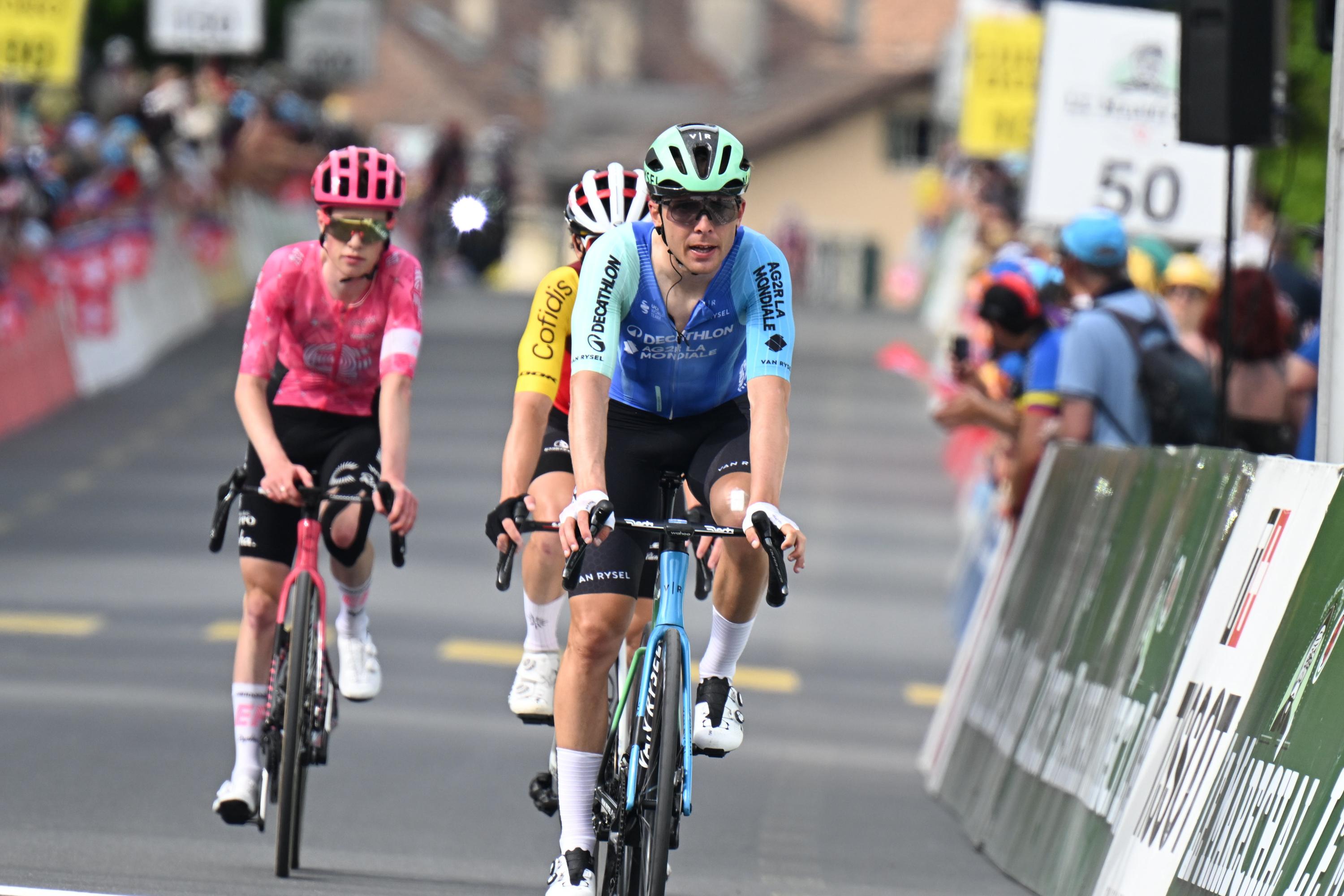 Cyclisme: Cosnefroy signe son retour en remportant le GP du Morbihan