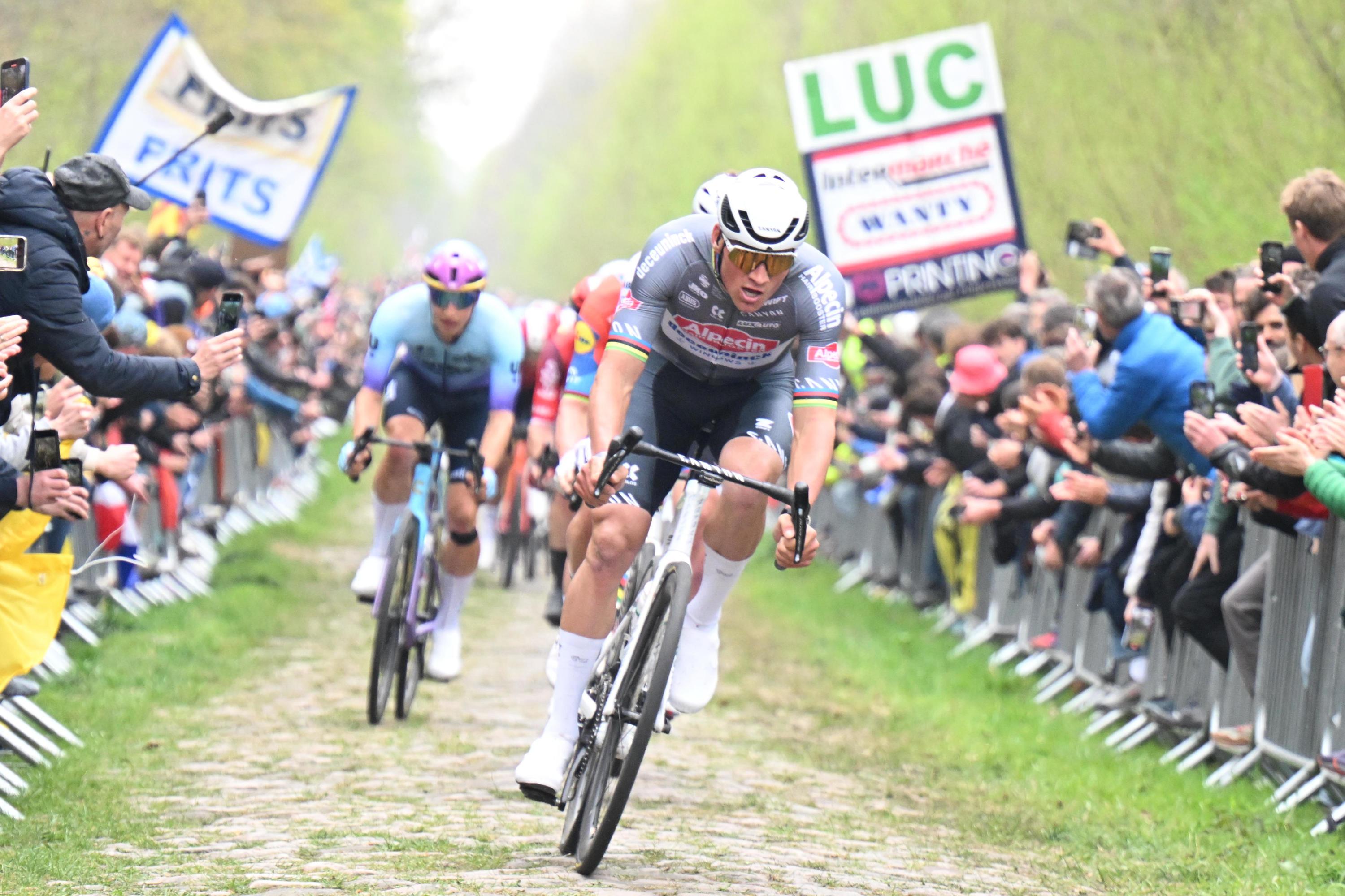 Cyclisme : Van der Poel participera à une manche de Coupe du monde de VTT avant le Tour de France