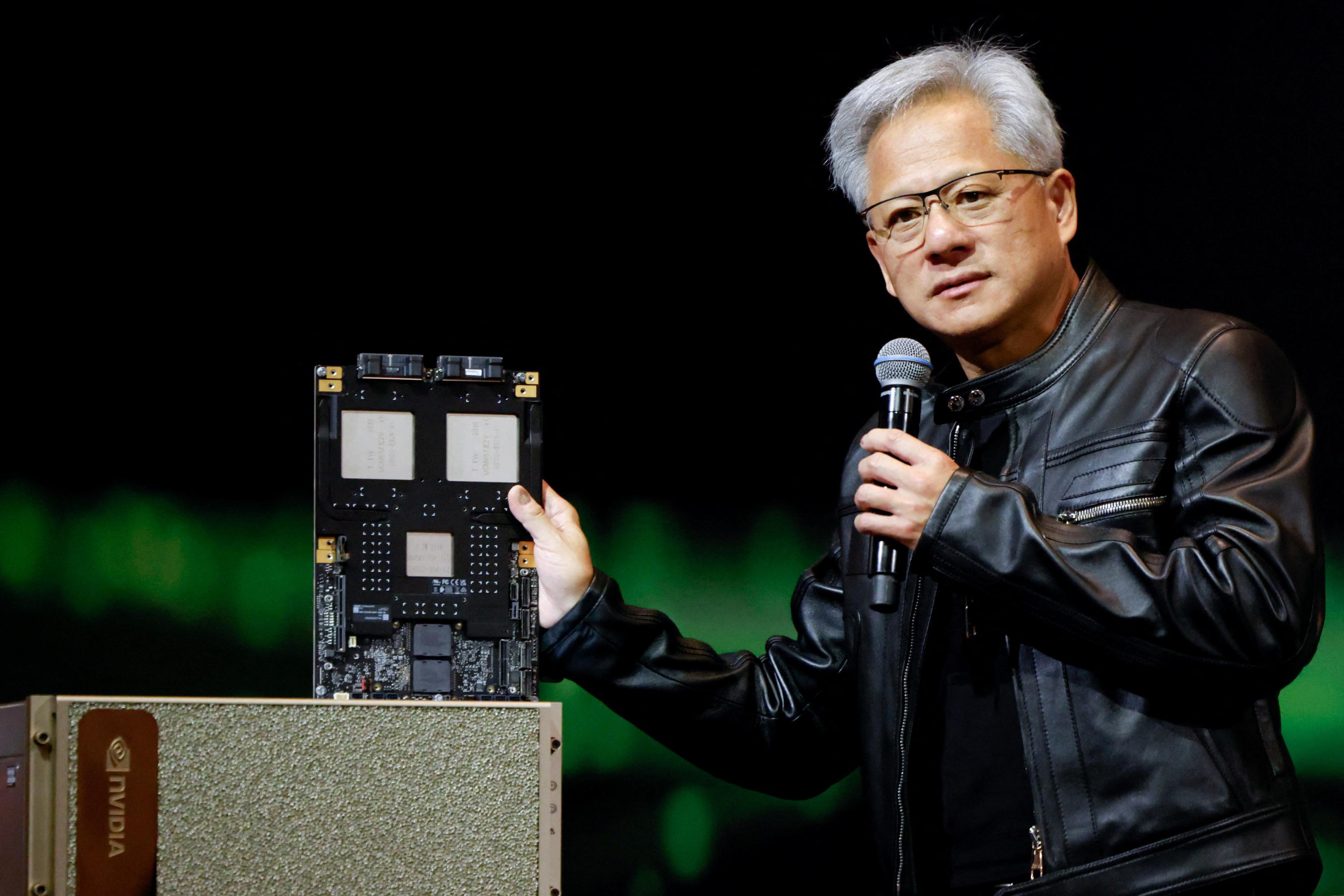 Le PDG de Nvidia qualifie d'«échec» les restrictions américaines à l'exportation de puces