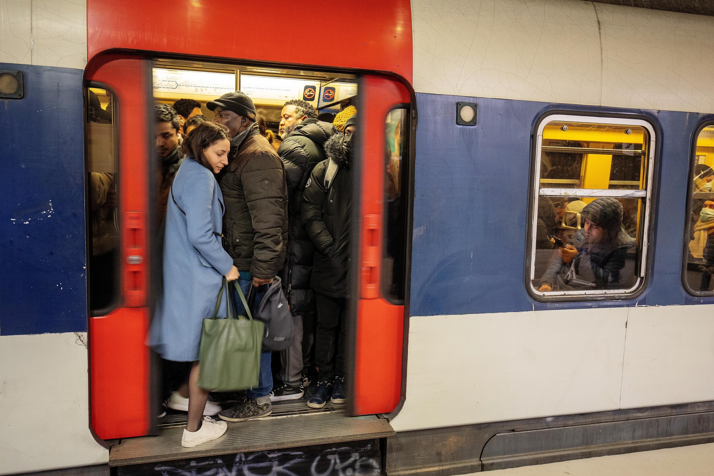 RER B : trafic perturbé sur toute la ligne en raison d’une panne à Gare du Nord