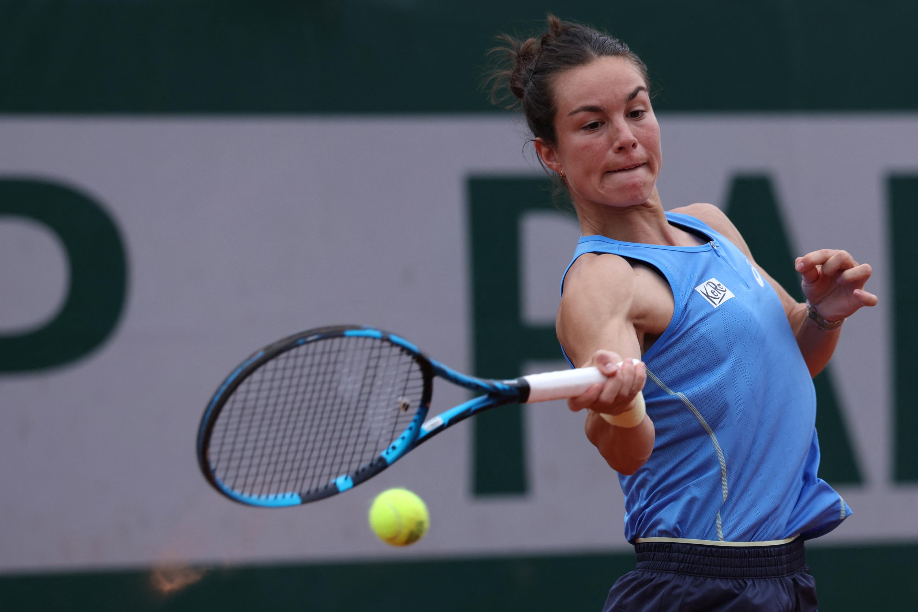 Roland-Garros: exploit de Loïs Boisson, 361e joueuse mondiale qui surprend la tête de série Élise Mertens