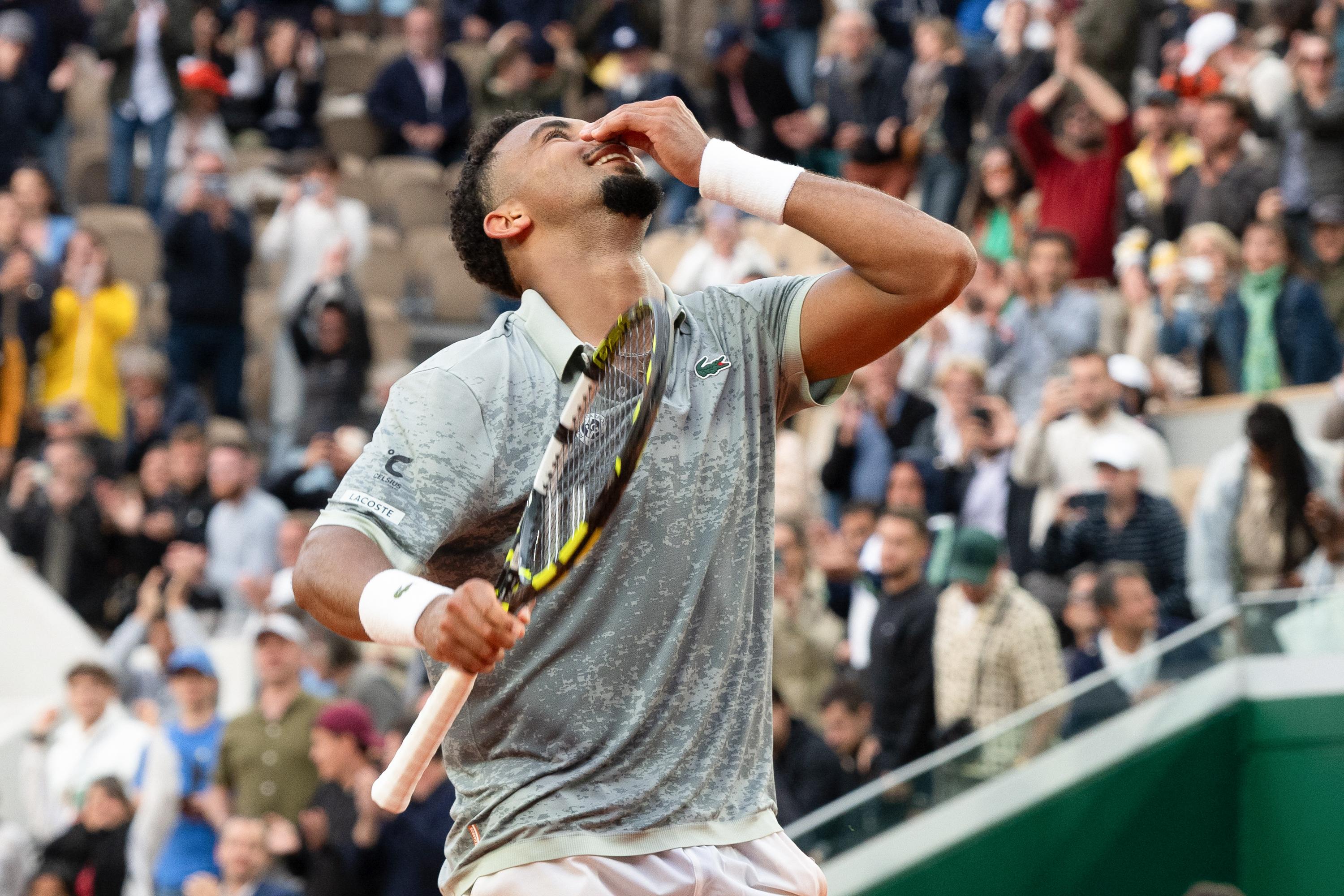 Roland-Garros : le marathon épique de Arthur Fils, vainqueur de l’Espagnol Munar au bout du suspense