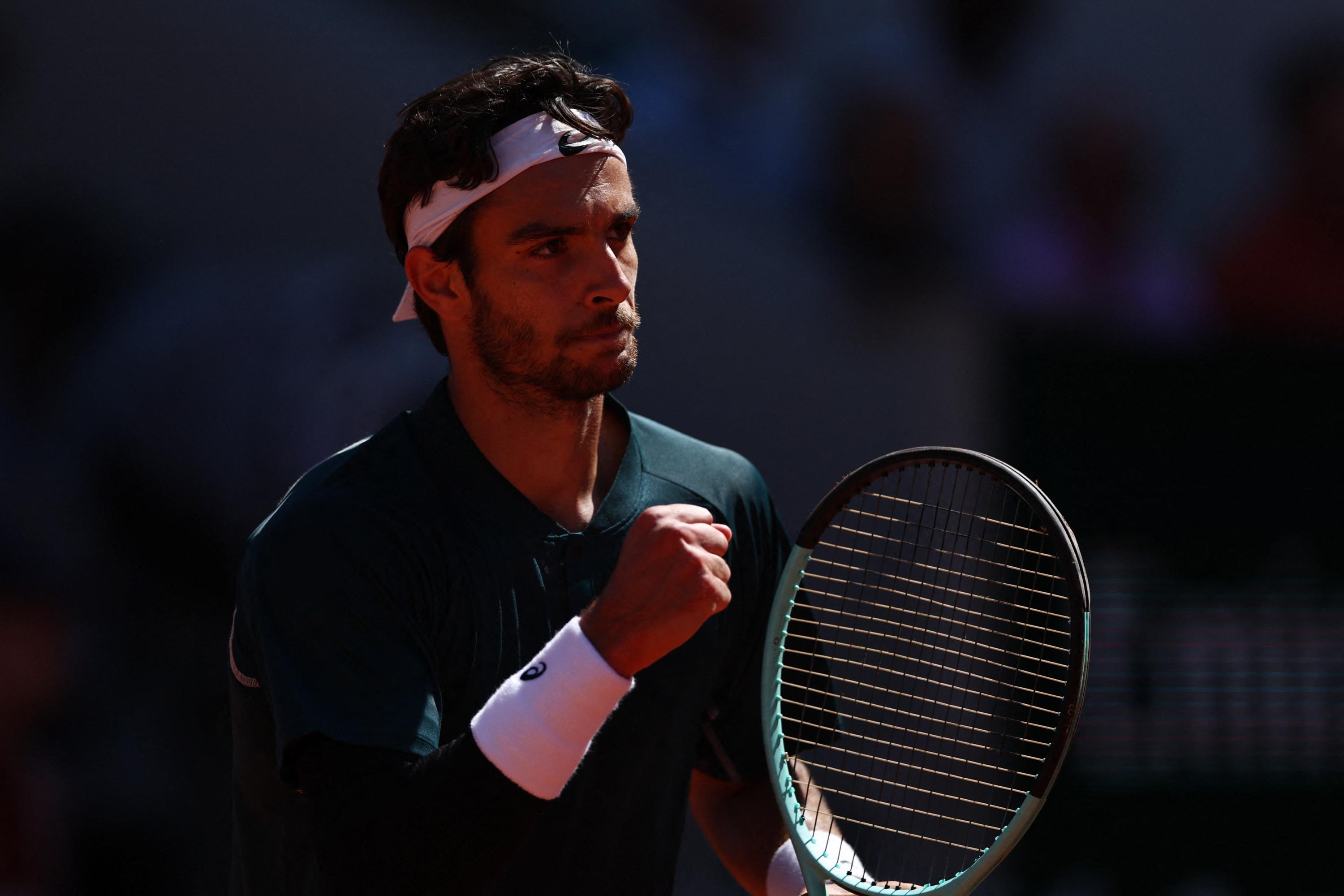 Roland-Garros : dans la douleur, Lorenzo Musetti rejoint les 8es