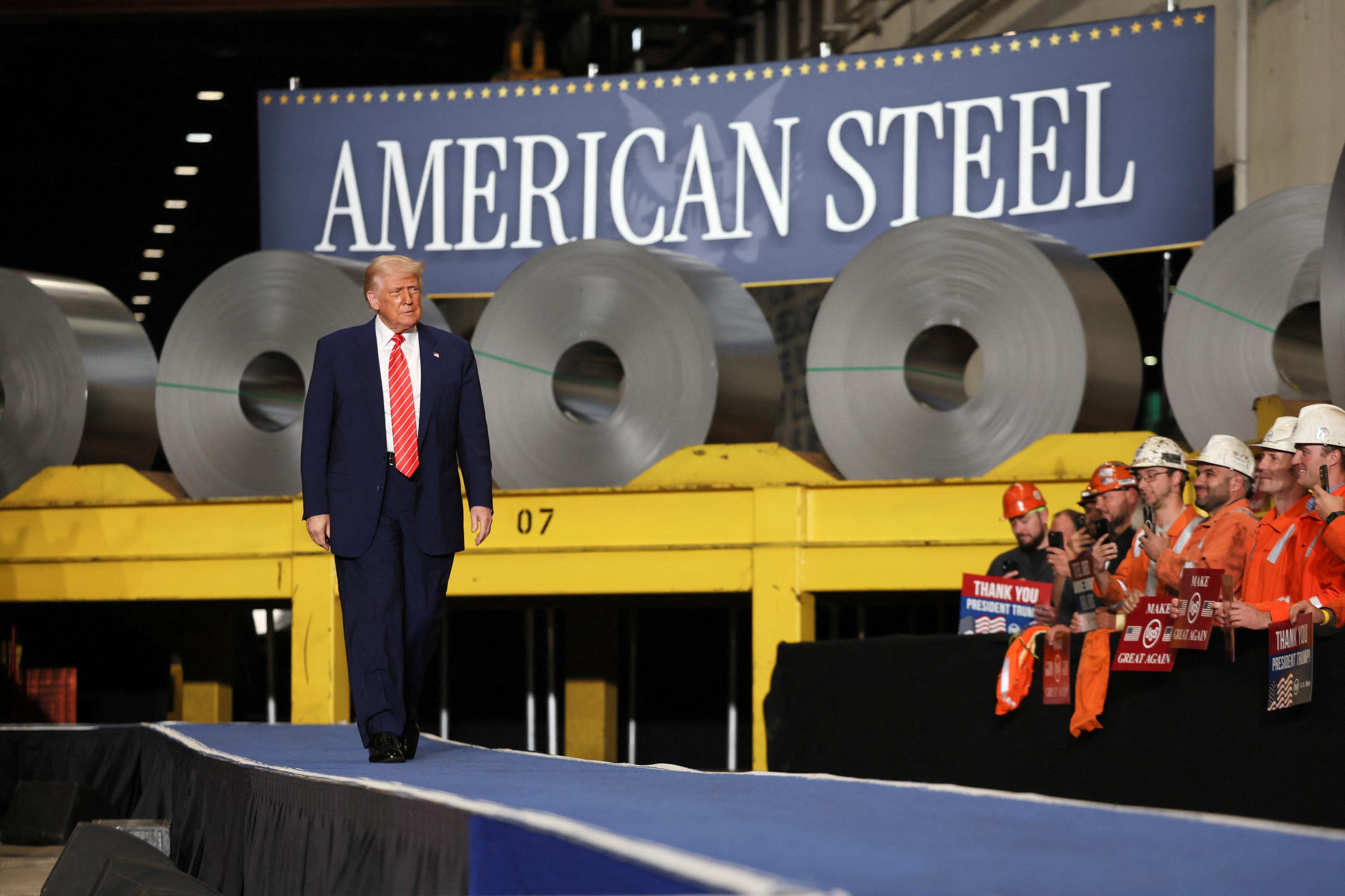 Trump annonce vouloir doubler la surtaxe sur l'acier et l’aluminium importés, pour la passer à 50%