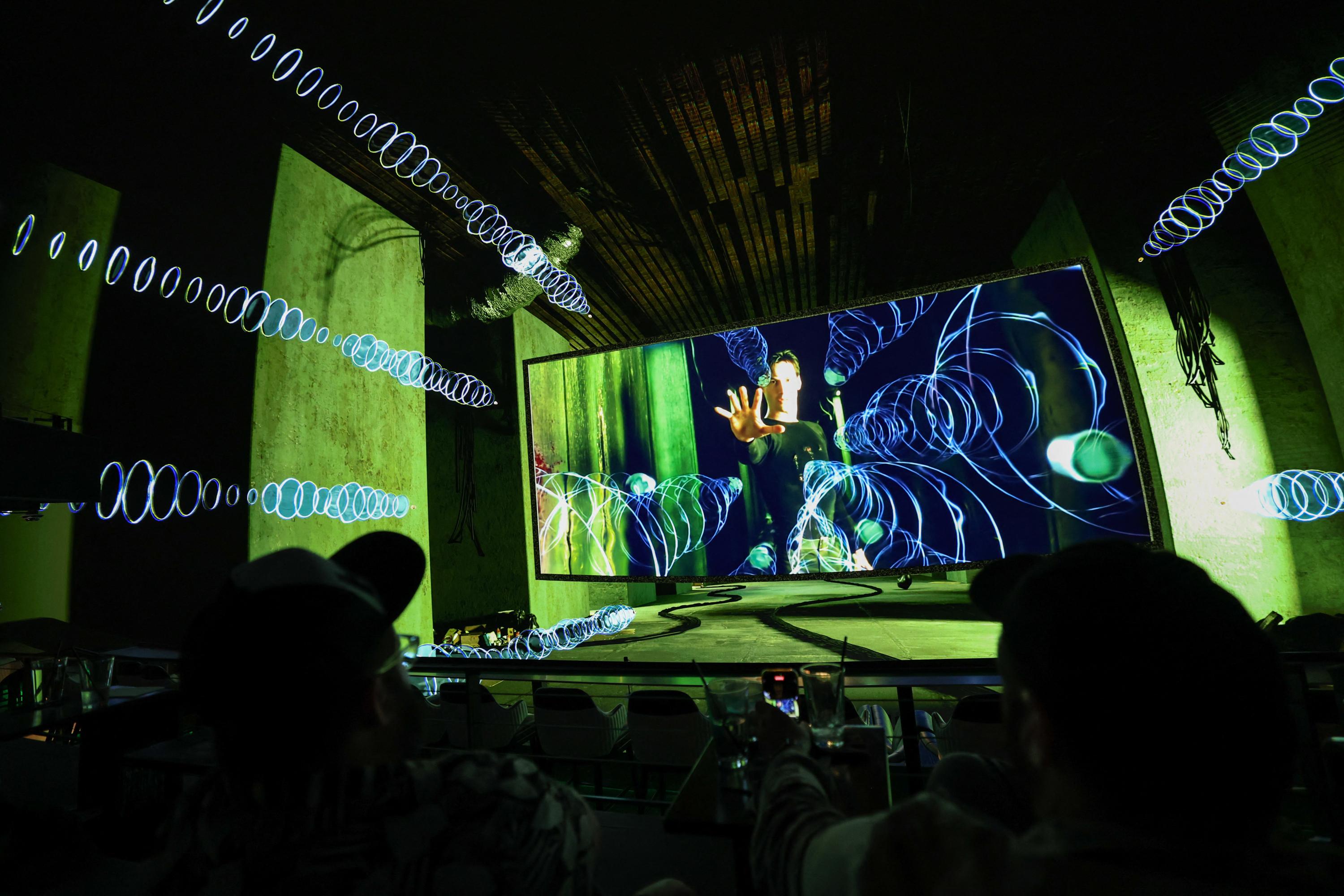 Jeux de lumières, écran incurvé... Un cinéma américain mise sur l'immersion pour reconquérir le public