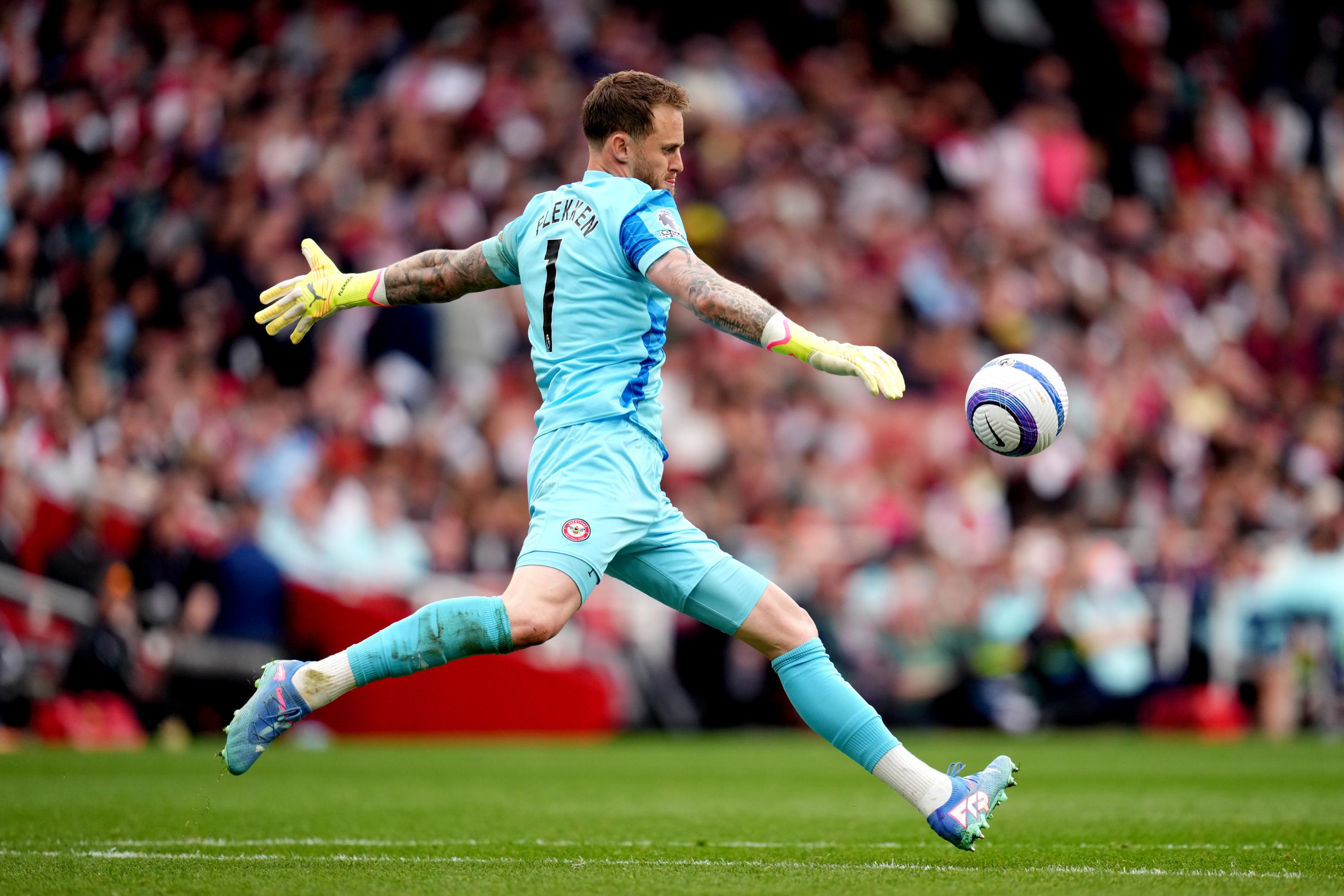 Foot: le gardien néerlandais Mark Flekken signe à Leverkusen jusqu'en 2028