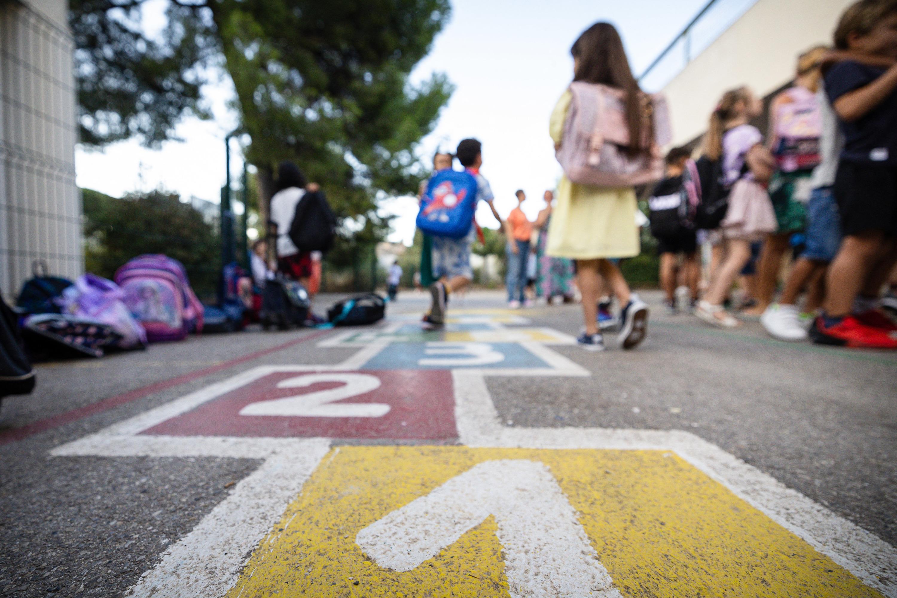 Professeur giflé à la sortie des classes à Marseille : une mère de famille condamnée à six mois de prison avec sursis