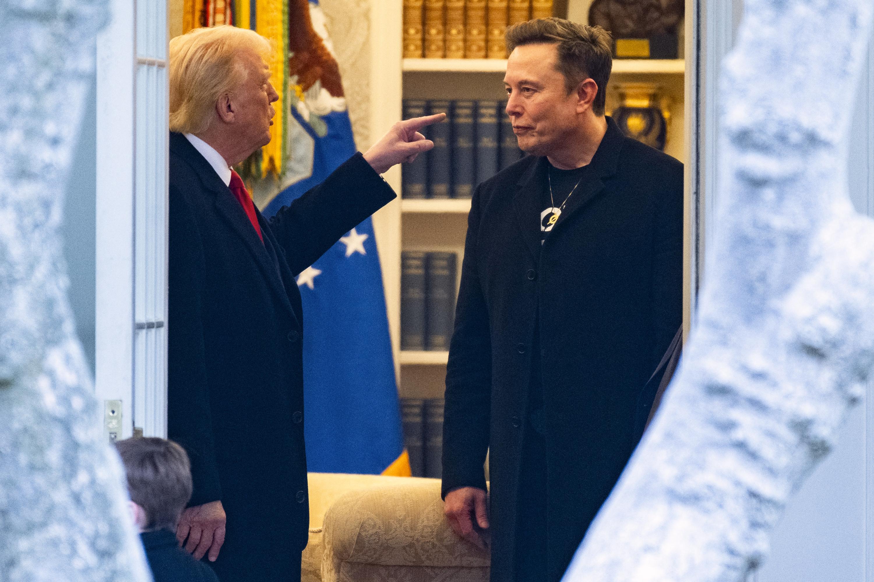 Tensions avec Elon Musk : ces contrats à plusieurs milliards de dollars que Donald Trump menace de stopper