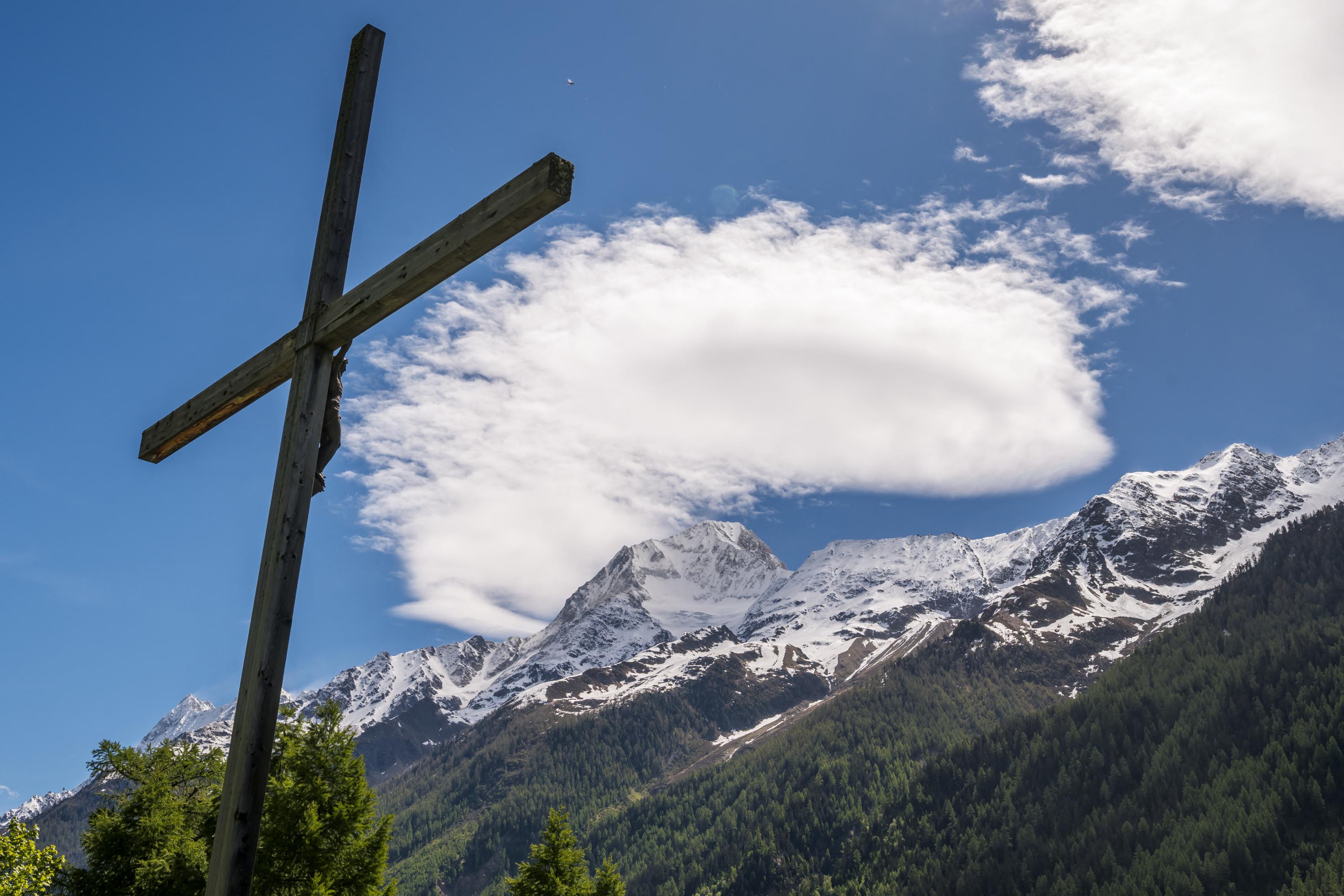 Croix vandalisée en Haute-Savoie : quand la République oublie ses racines