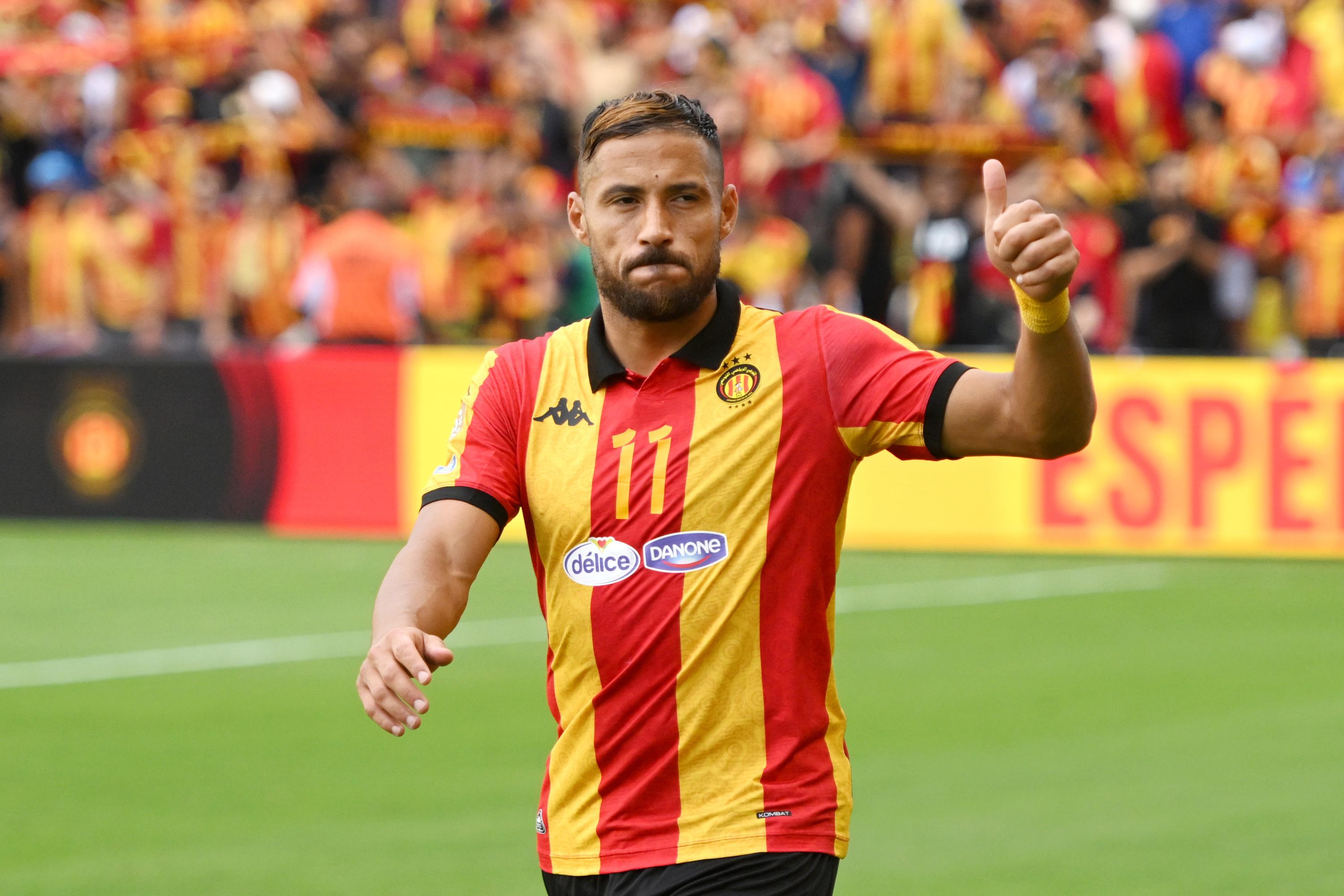 Foot: l’international algérien Youcef Belaïli arrêté à Roissy après une bagarre pendant un vol