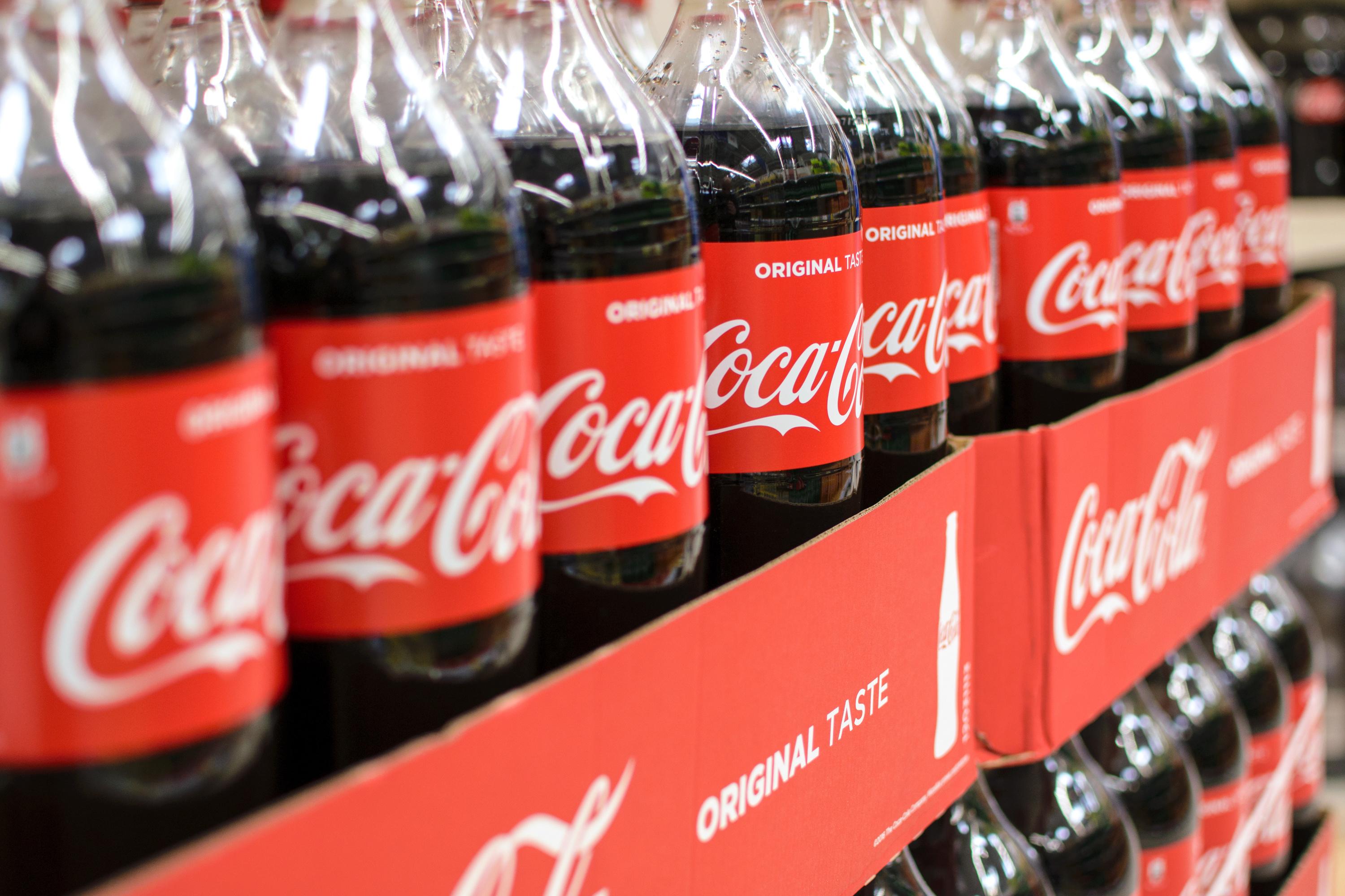 «C’est tout simplement mieux !» : Coca-Cola passe au sucre de canne, Donald Trump s’en réjouit