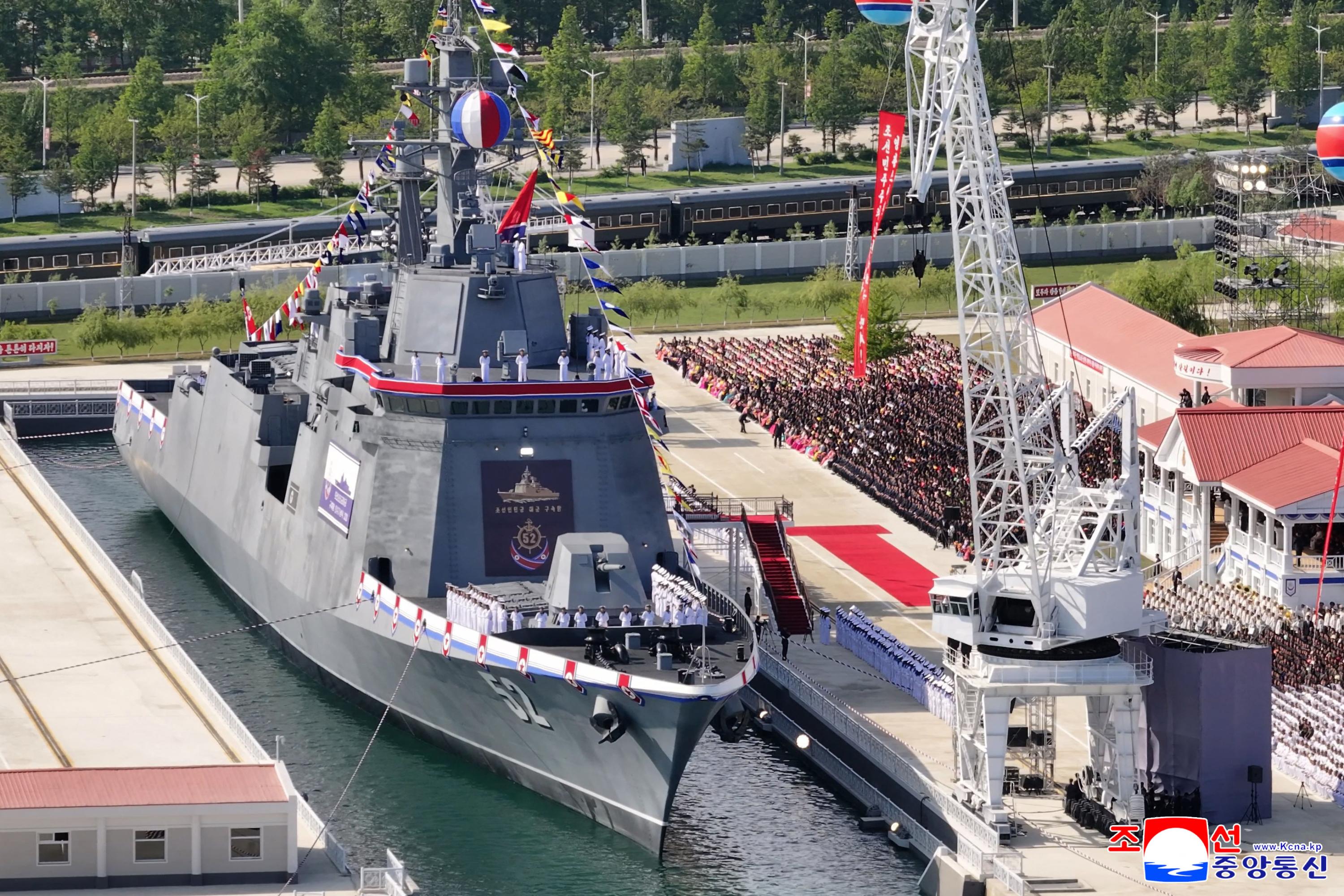 «Défendre la souveraineté maritime» : la Corée du Nord prévoit de construire un nouveau navire de guerre de 5000 tonnes