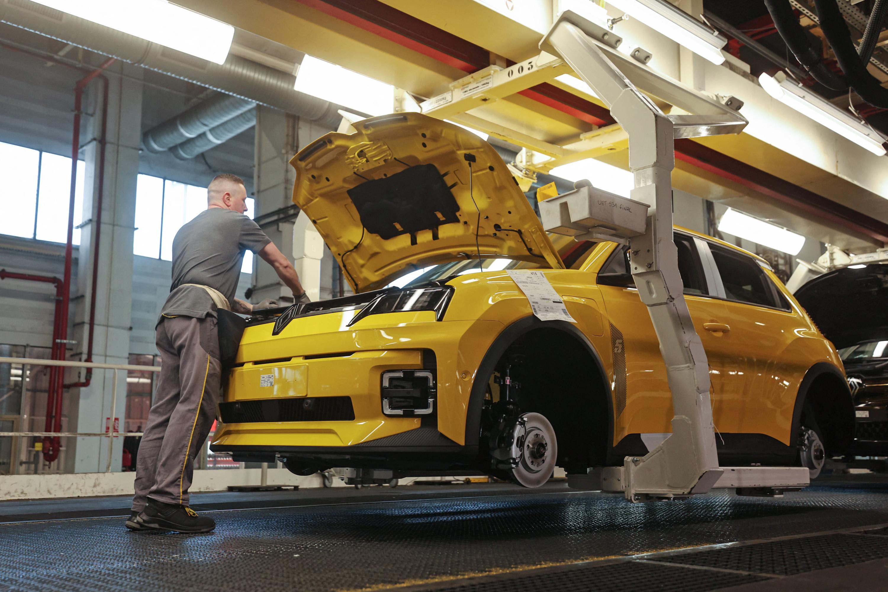 «Ce n’est pas une tempête qui va passer» : l’industrie automobile européenne joue sa survie