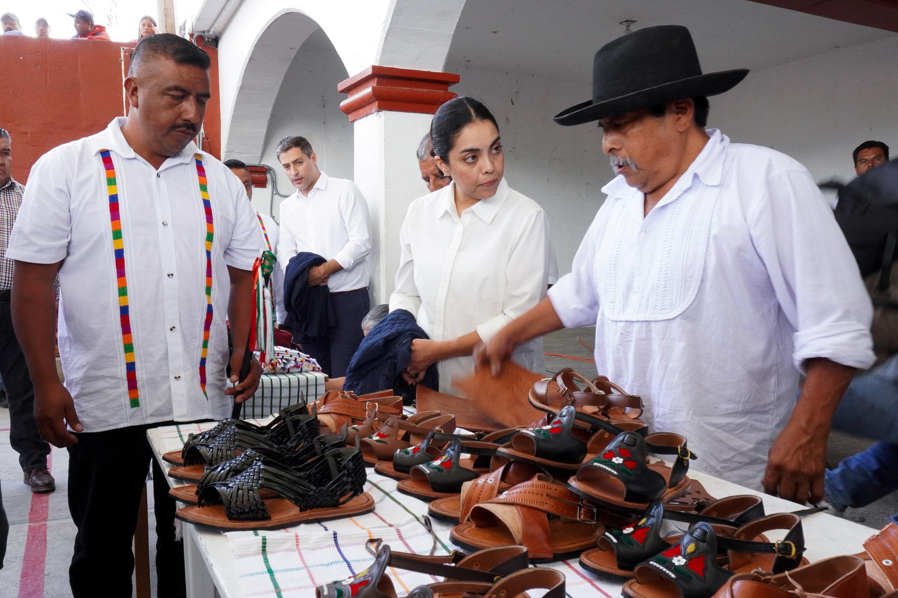 Mexique : Adidas s'excuse publiquement d'avoir copié des chaussures traditionnelles et les retire de la vente