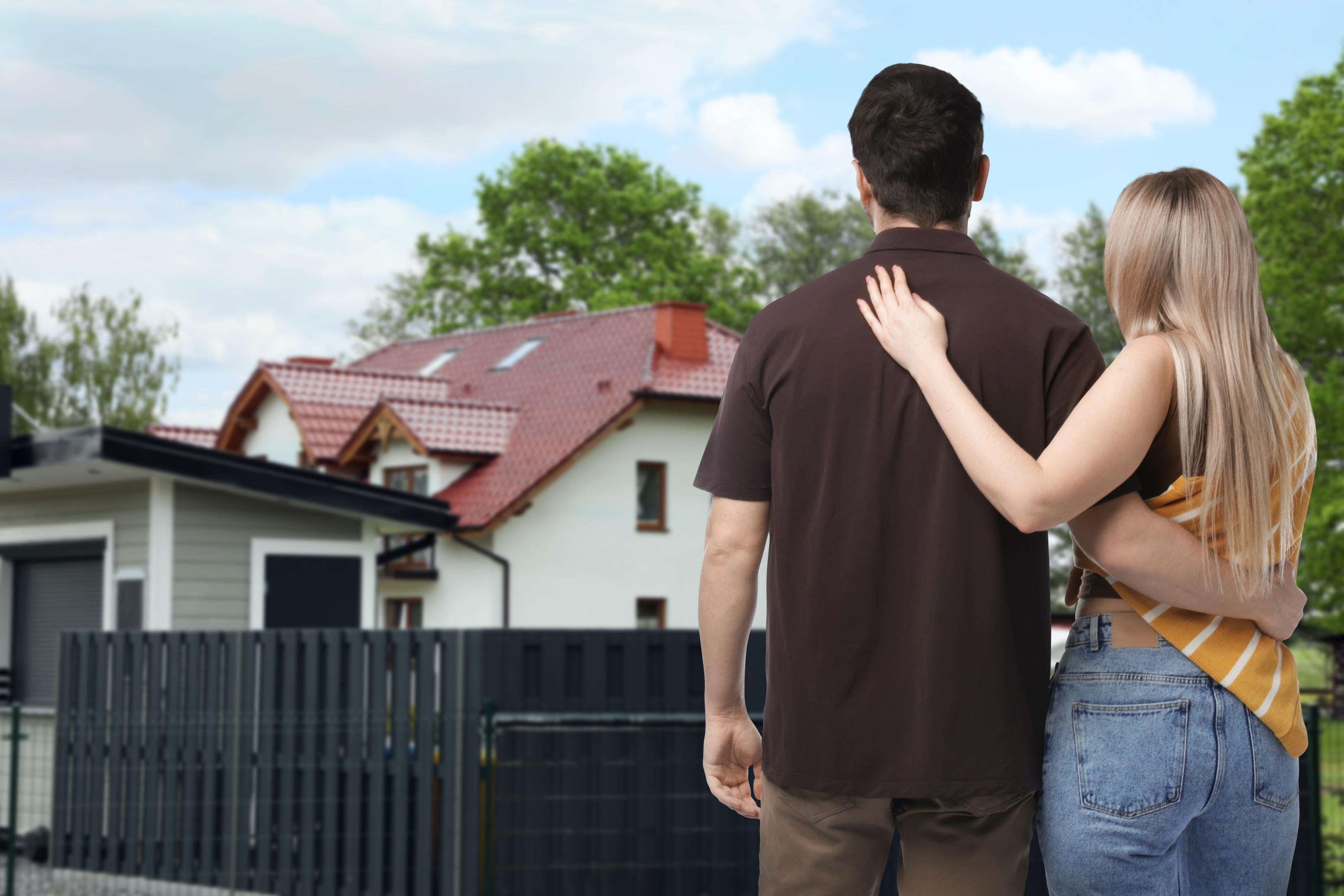 Ils achètent une maison dont la cheminée est visiblement fissurée: l’agent immobilier doit les indemniser