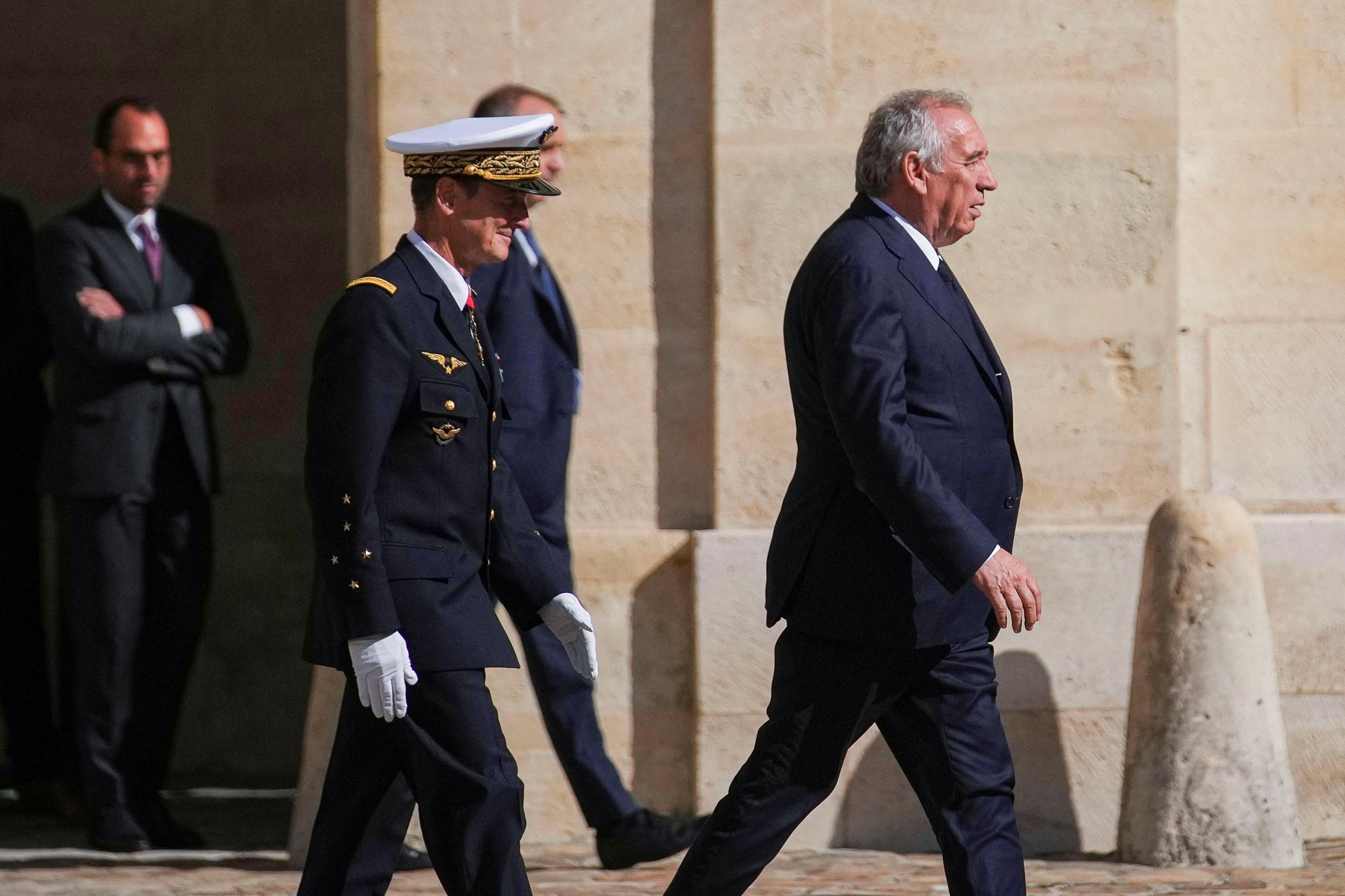 "François Bayrou e il MoDem: le tensioni interne e il futuro della politica francese"