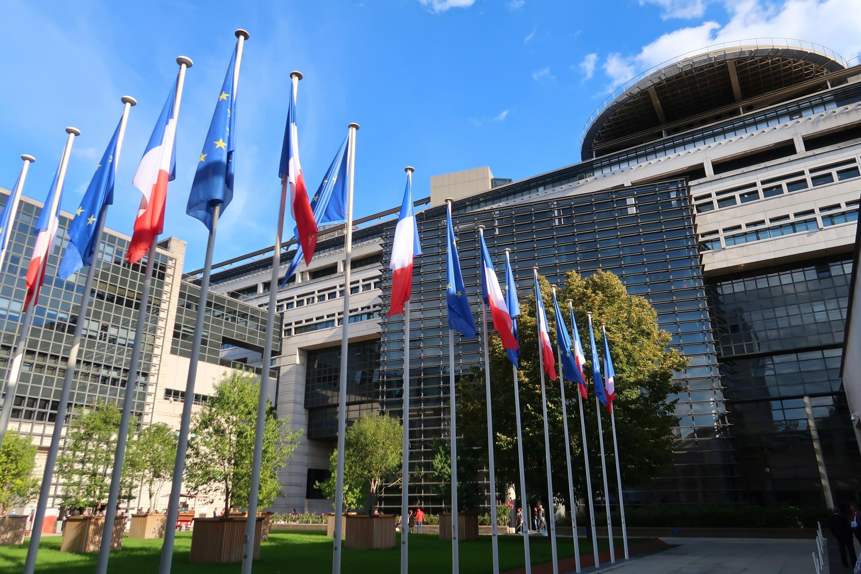 La France emprunte plus cher que l’Italie à dix ans : «Il n’y a aucun risque de faillite d’un État européen»