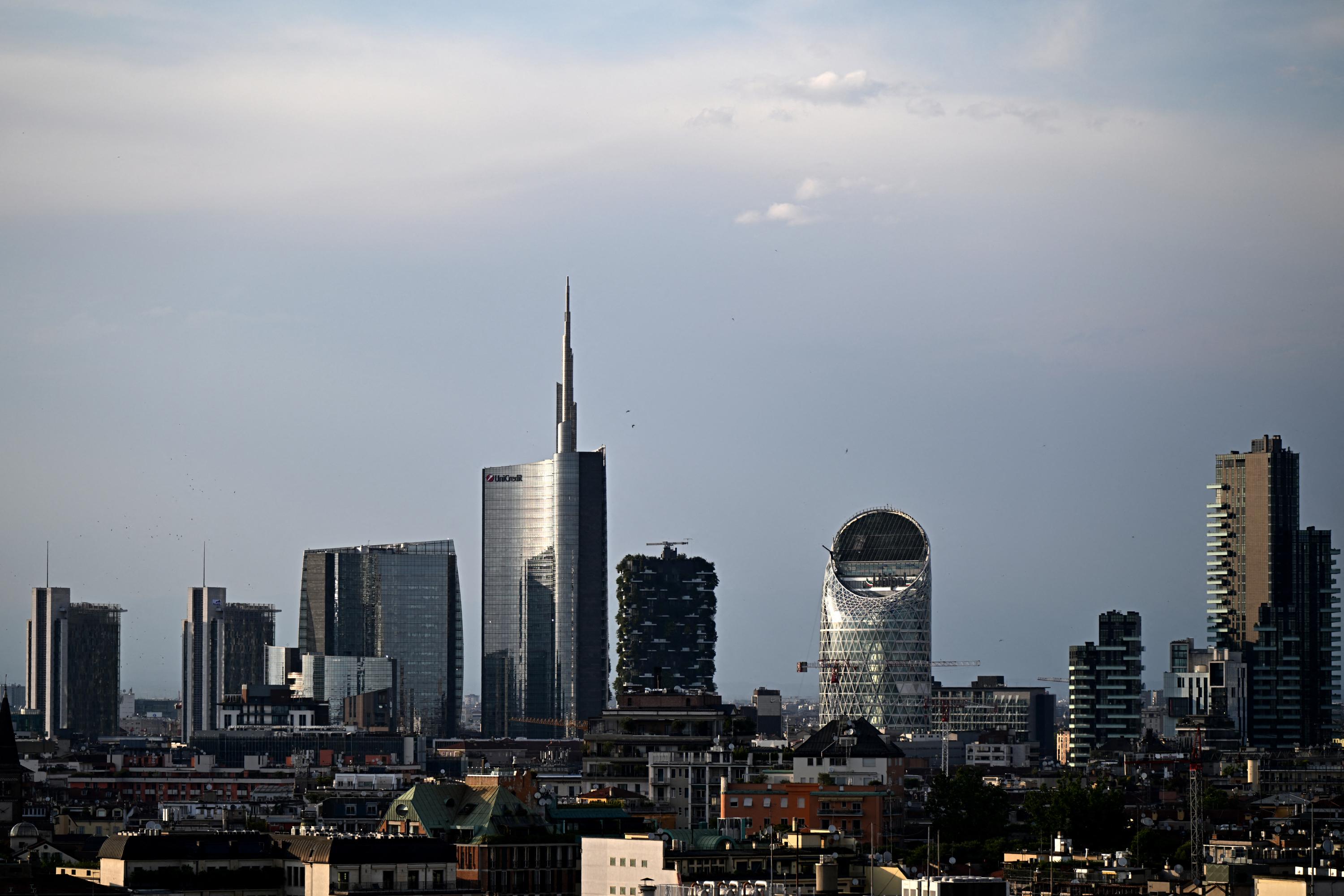 Dette : Fitch rehausse la note de l'Italie d'un cran à «BBB+»