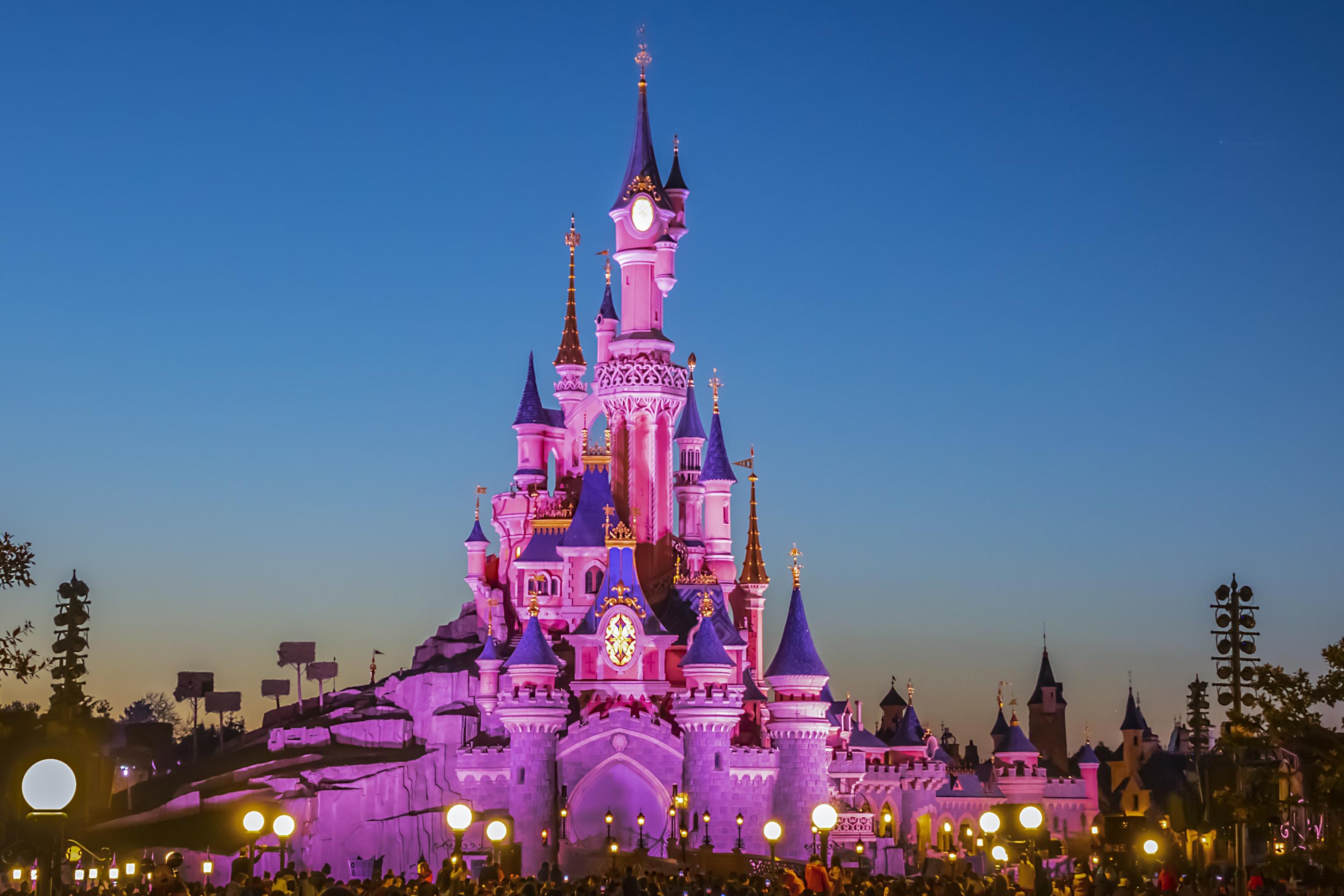 «Il va y avoir des pleurs» : autour de Disneyland Paris, les loueurs Airbnb déchantent