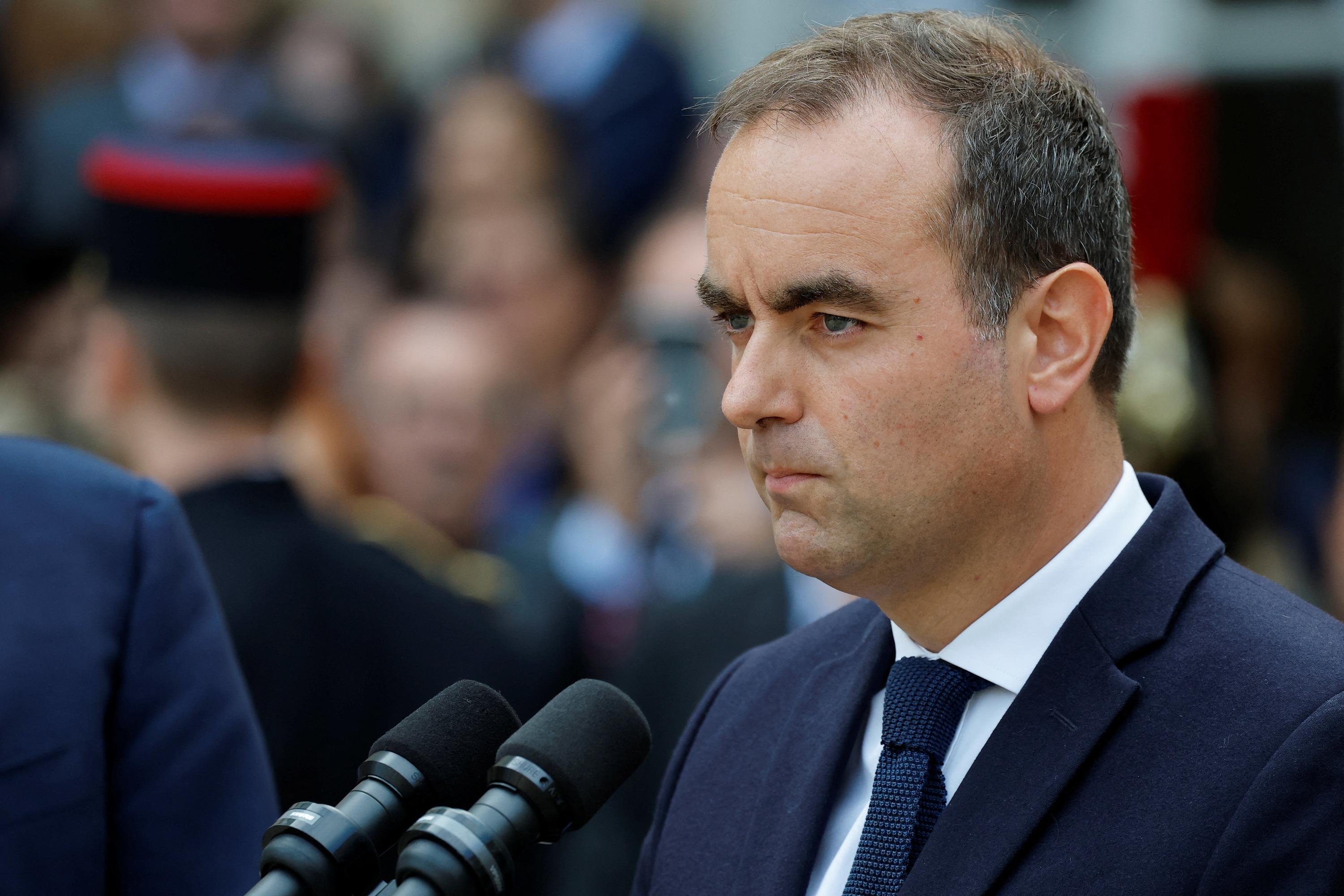 Sébastien Lecornu, pris entre deux feux, reçoit le patronat et les syndicats ce mercredi