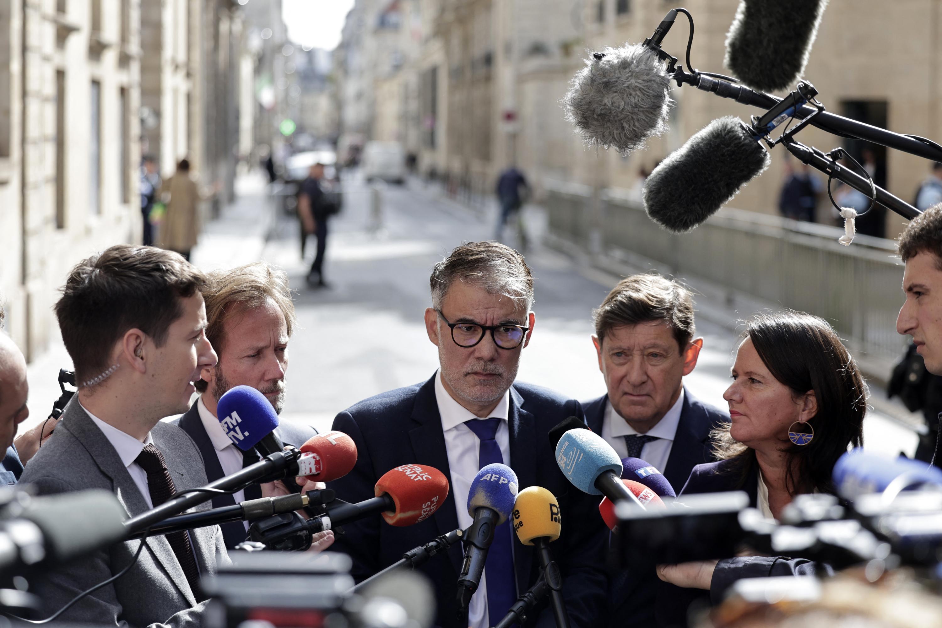 Arc-boutés sur leur contre-budget, les socialistes «perplexes» sur un éventuel retour de l’ISF