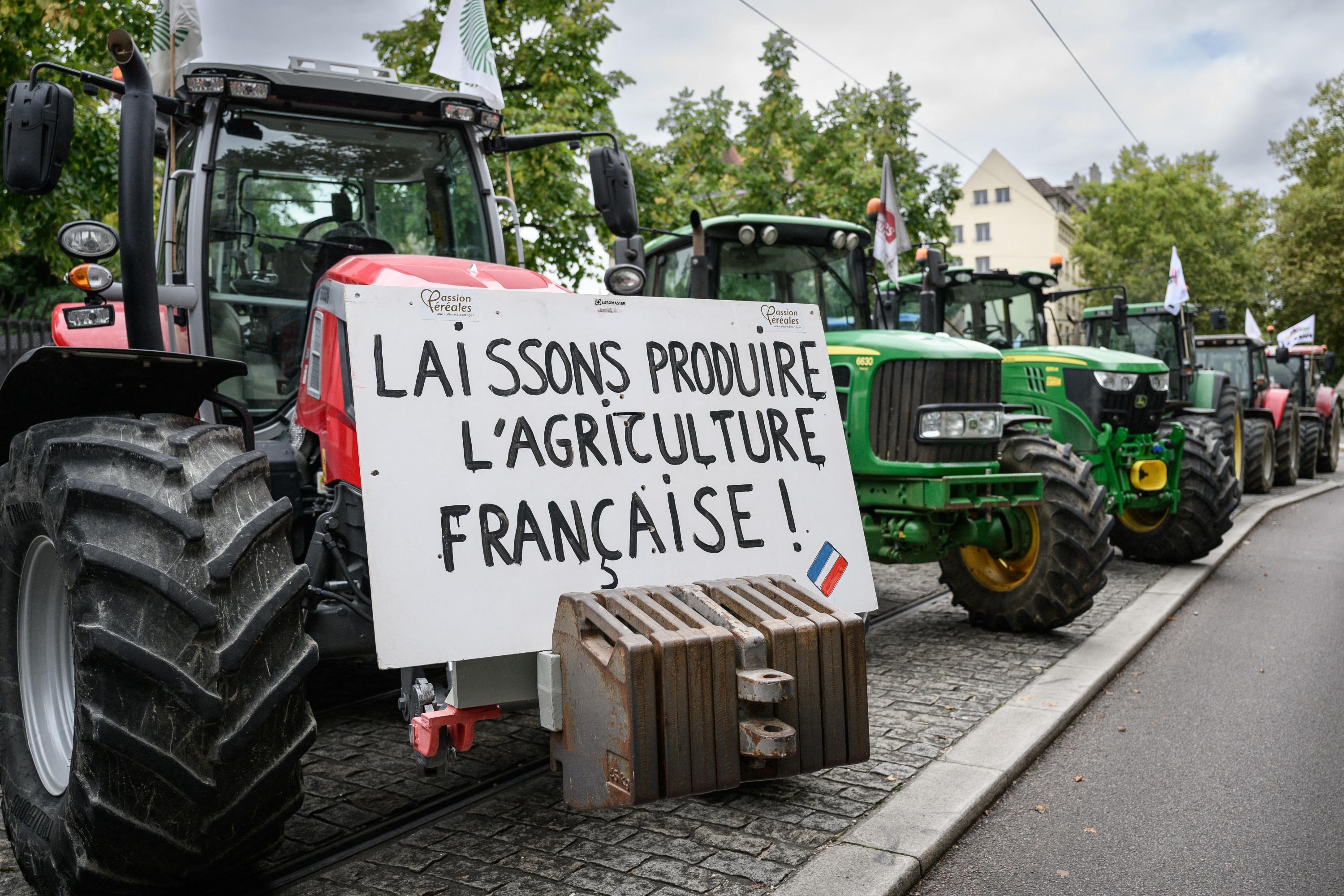 EN DIRECT - Mercosur, taxes imposées par Trump... Les agriculteurs mobilisés pour dénoncer des importations «aberrantes»