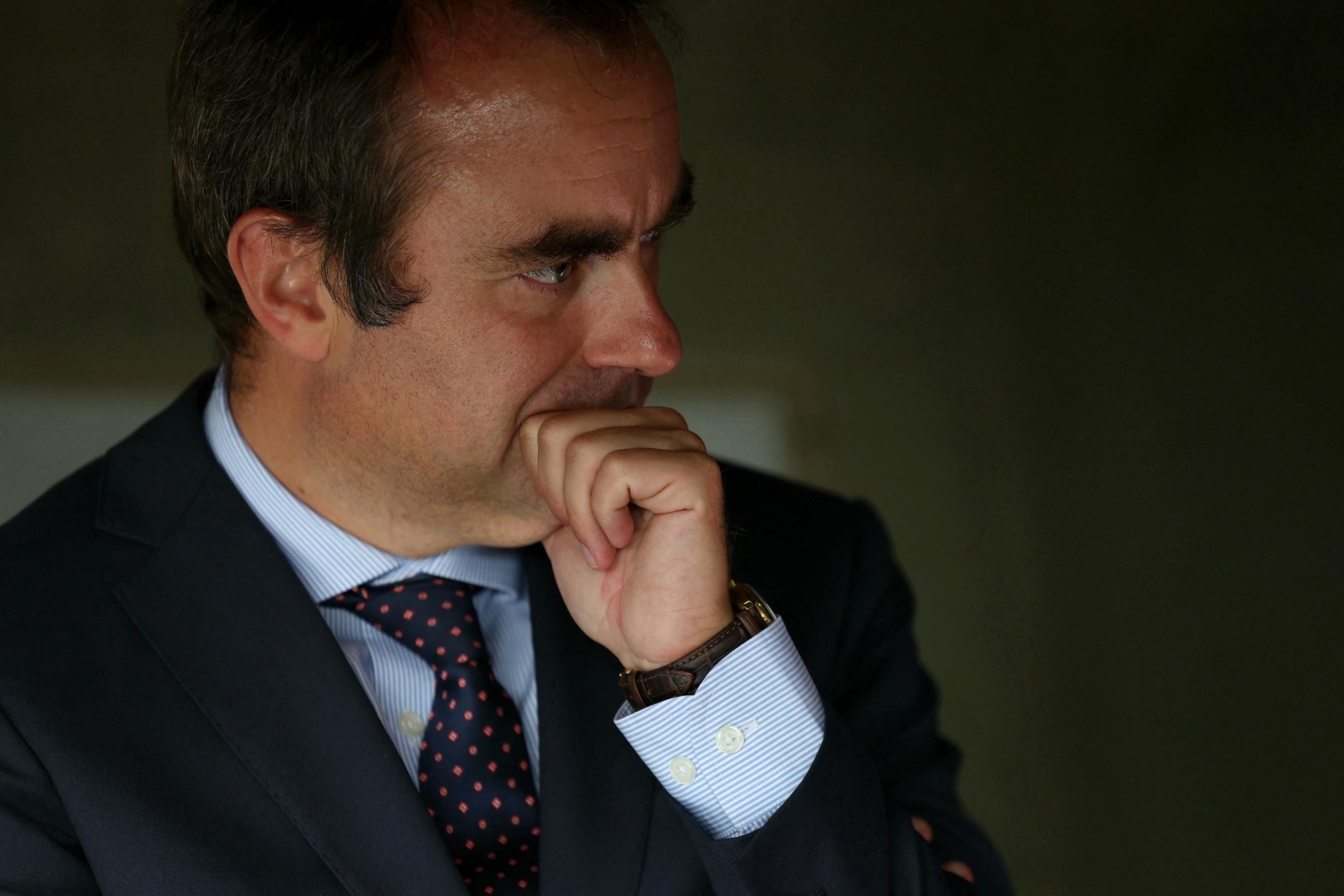 Crisi Politica in Francia: Il Primo Ministro Sébastien Lecornu Sotto Pressione dei Partiti di Opposizione