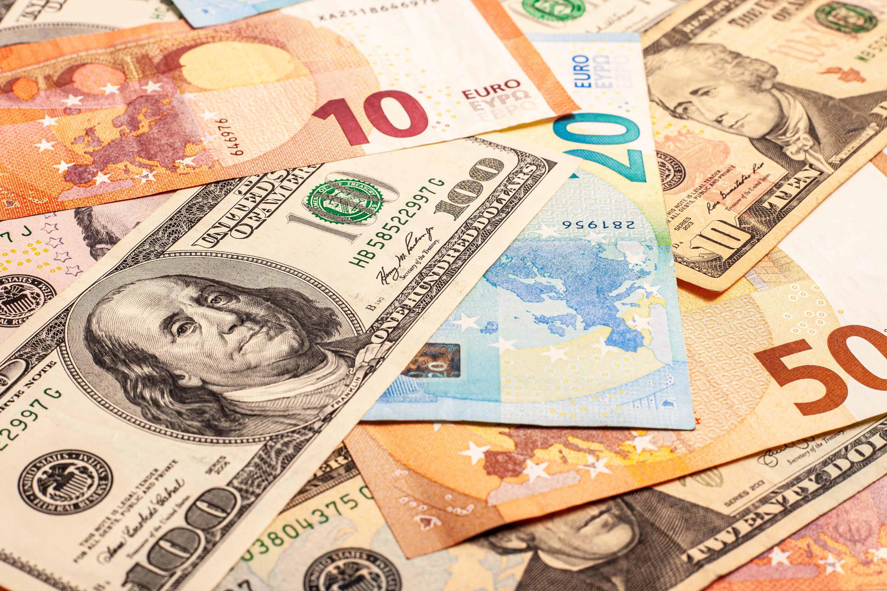 L’industrie Pénalisée, Les Commerçants Avantagés : Les Gagnants Et Les Perdants De La Baisse Du Dollar Face À L’euro