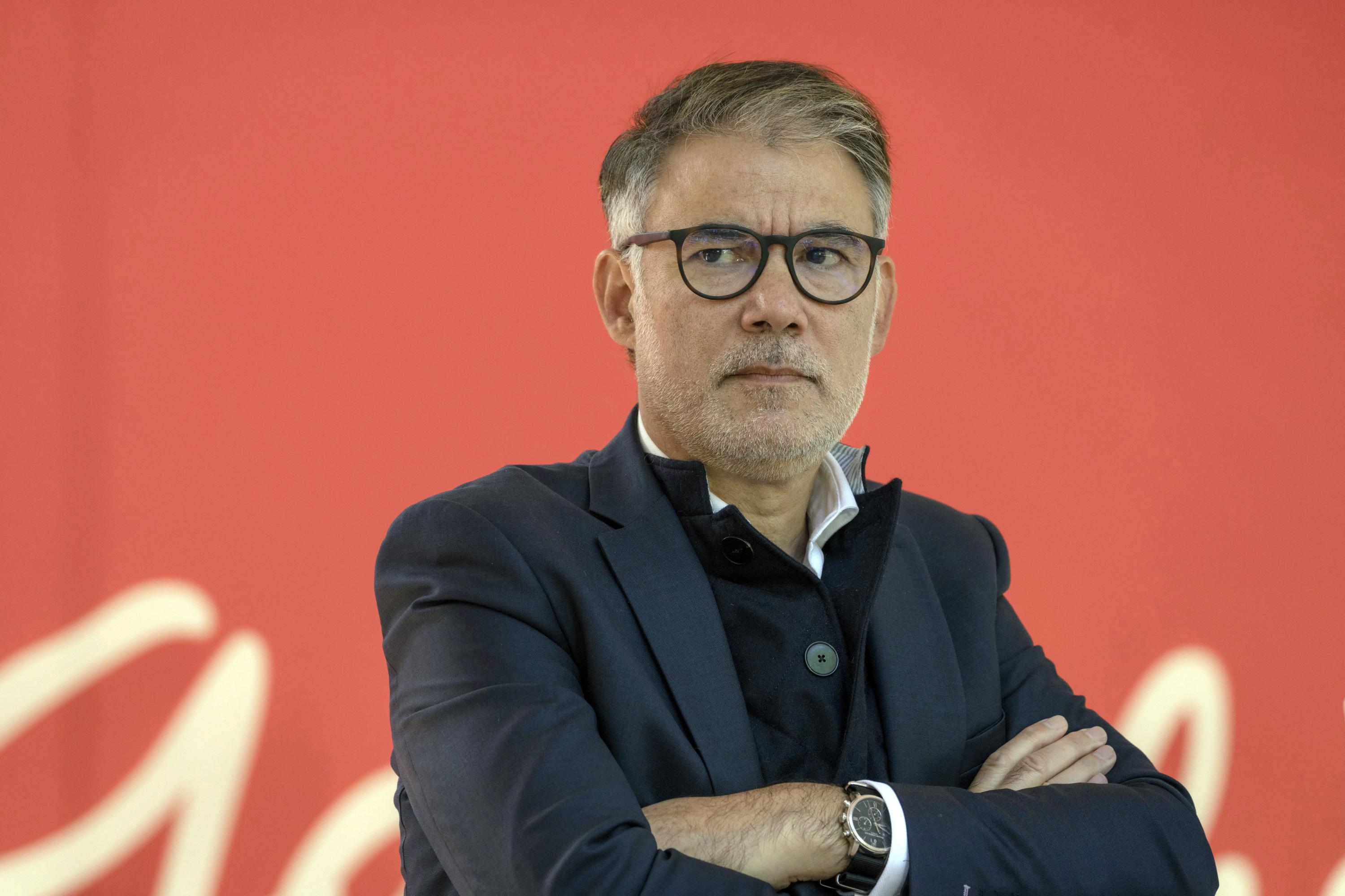 Crisi Politica in Francia: I Socialisti Minacciano la Censura del Governo Lecornu